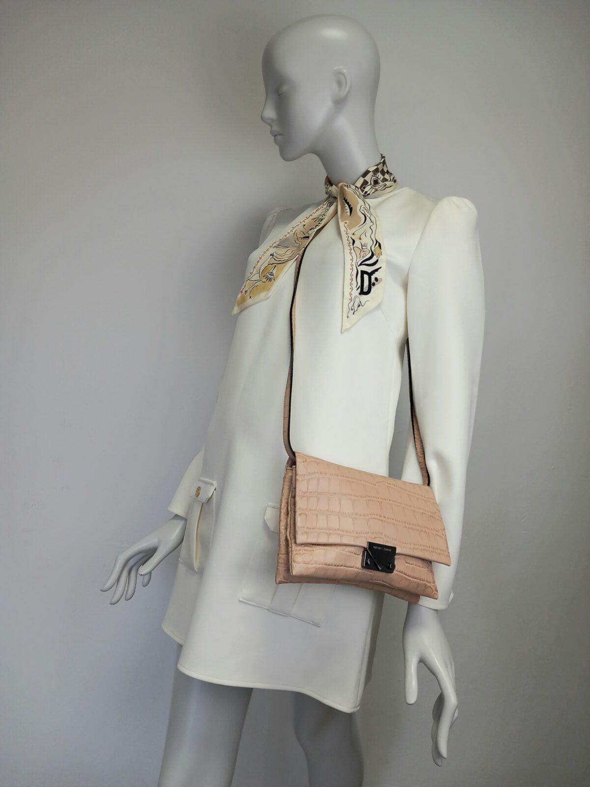 Armani pudrowy róż skóra - obrazek 6