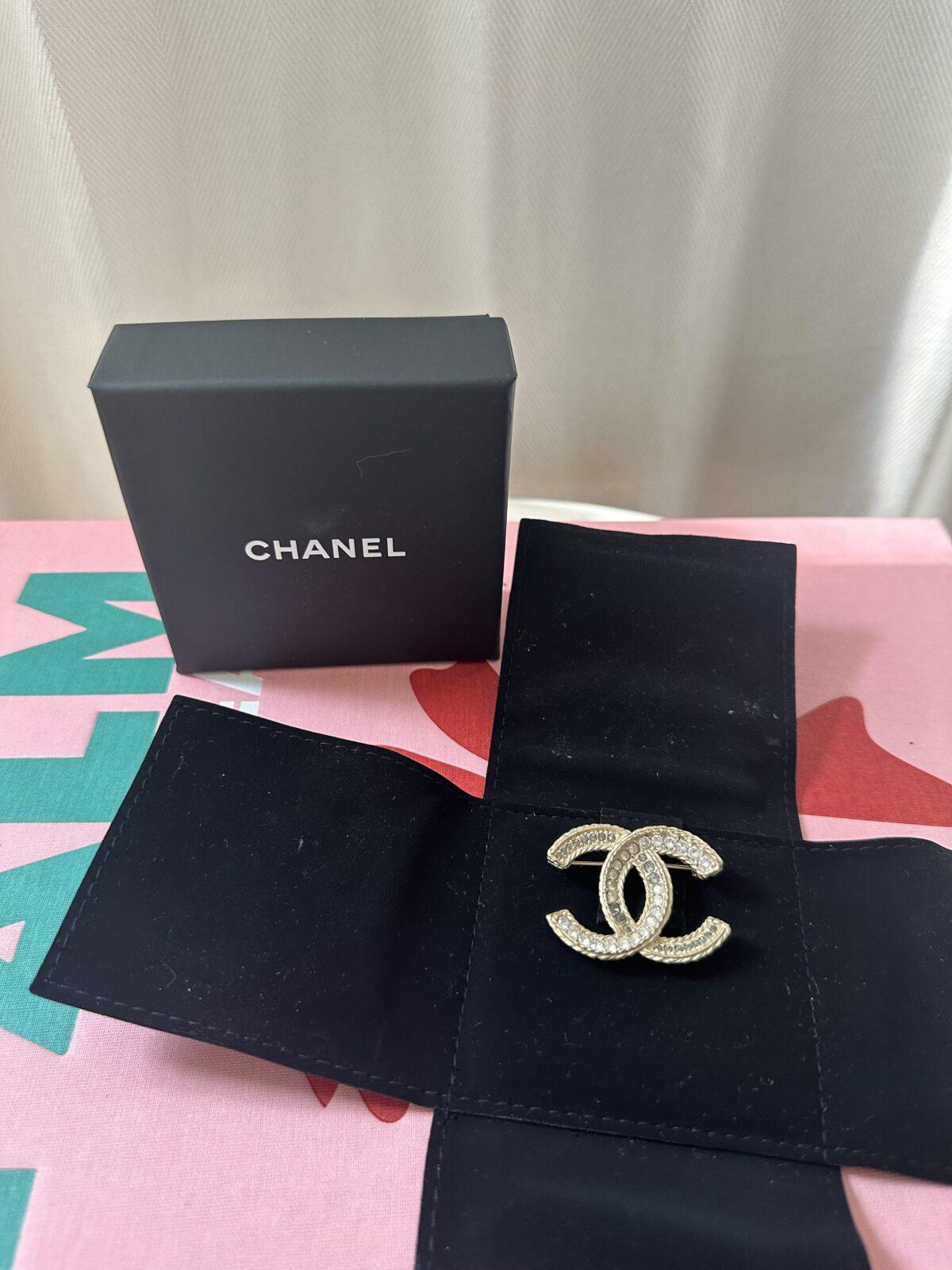 Chanel broszka