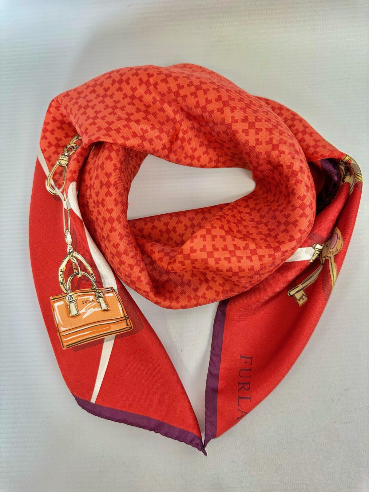 Furla jedwabna apaszka