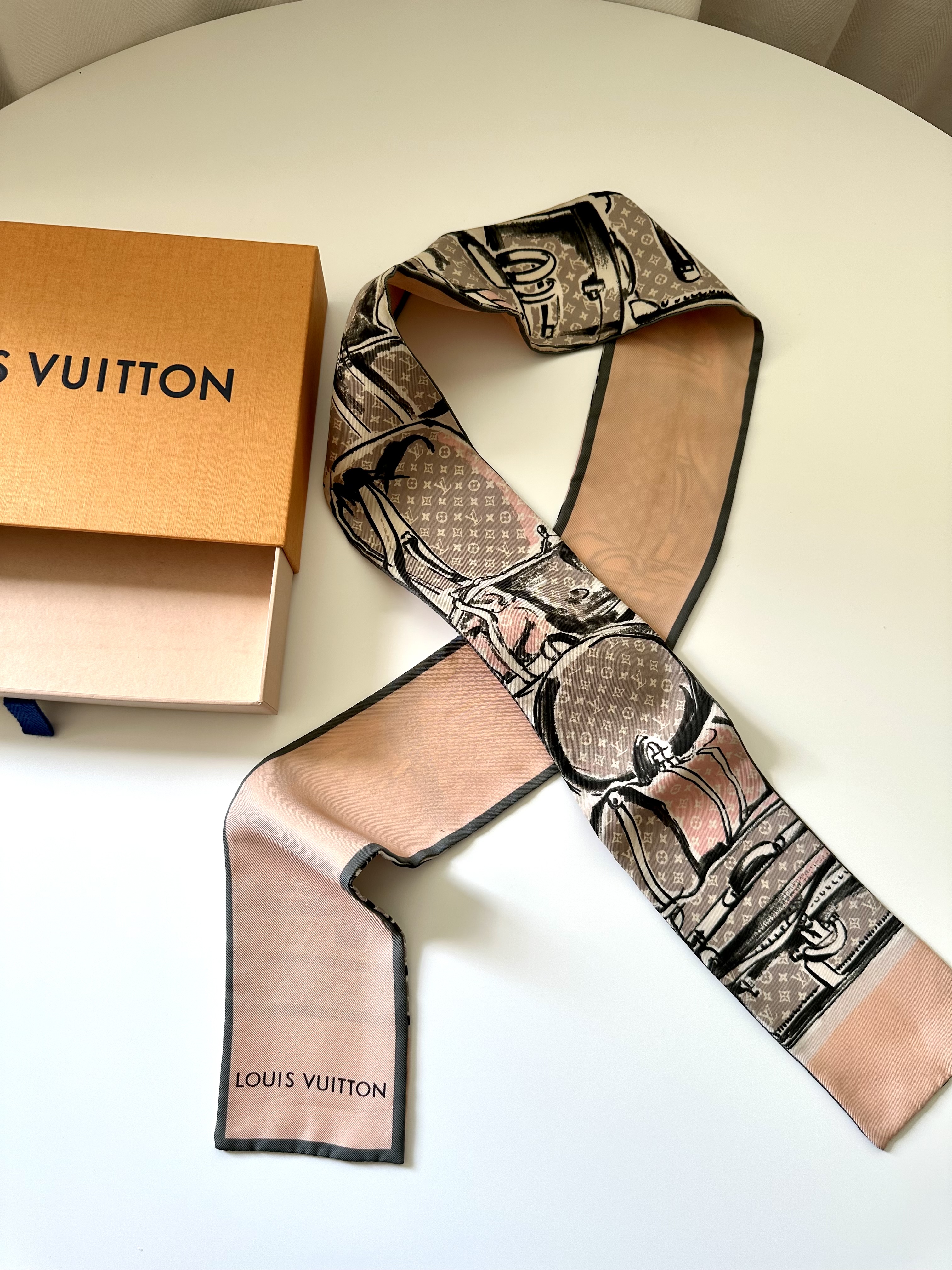 Louis Vuitton twilly - obrazek 4