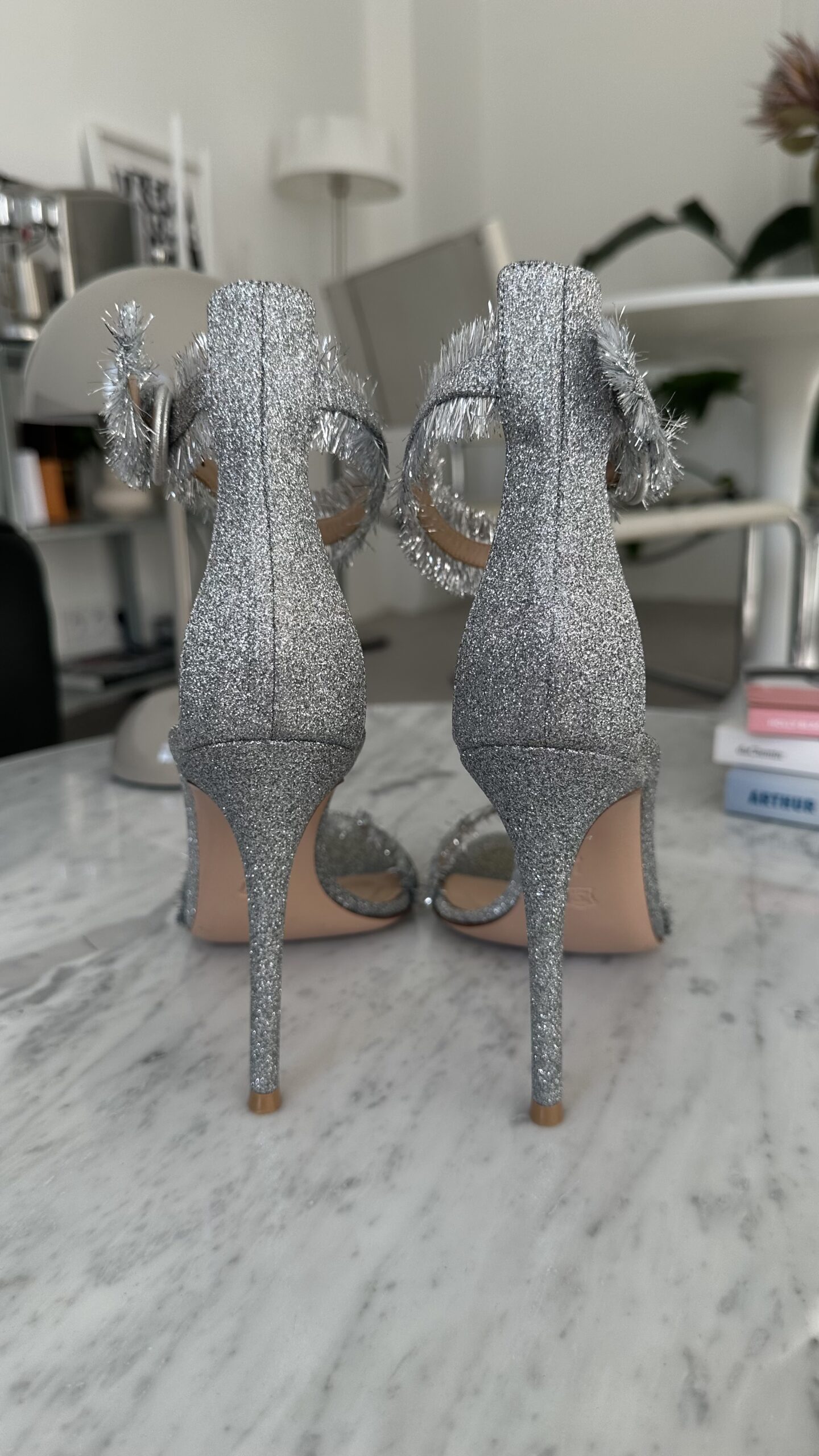 Gianvito Rossi sandały srebrne 40 - obrazek 3