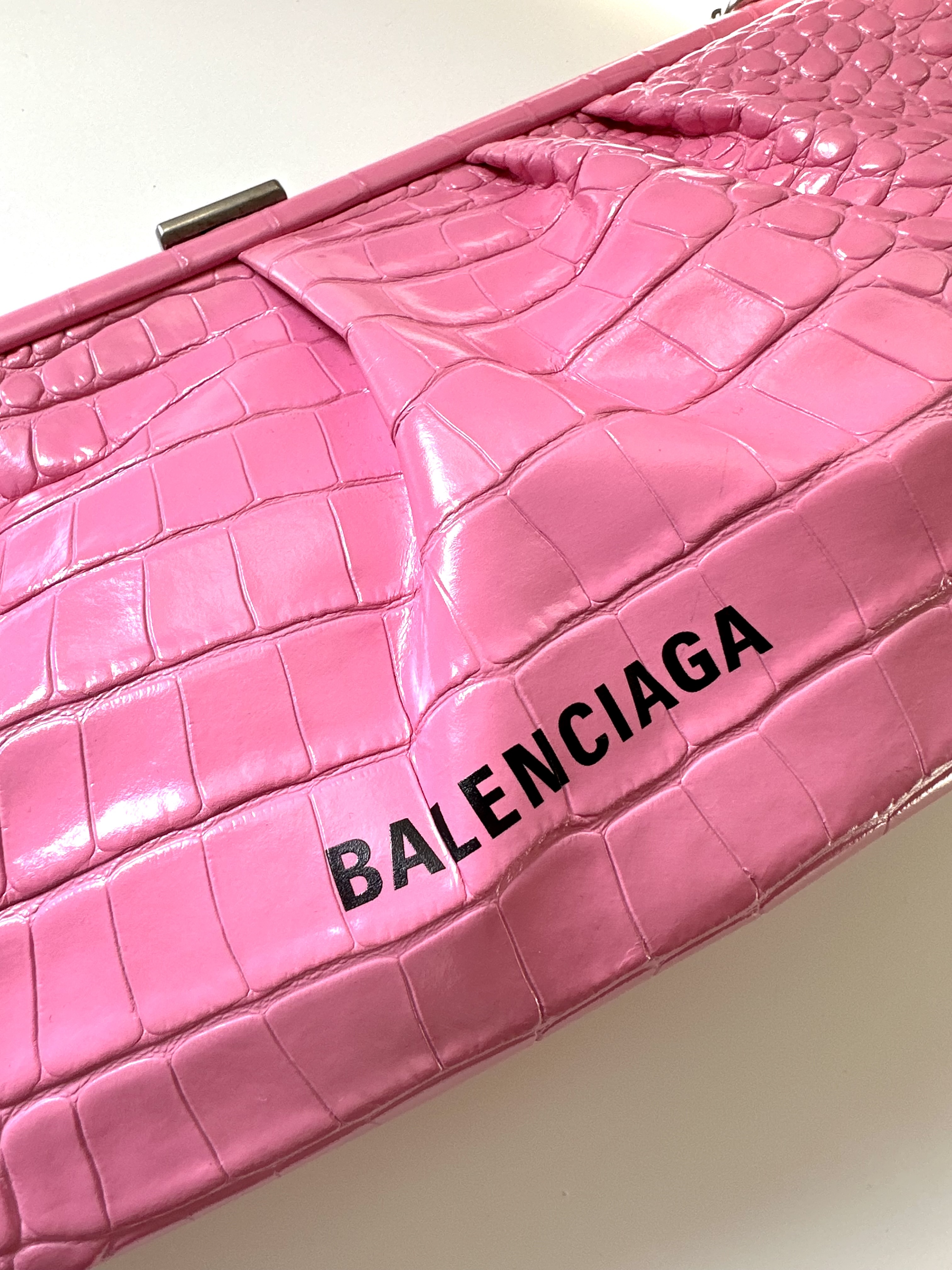 Balenciaga różowa kopertowa torebka - obrazek 5