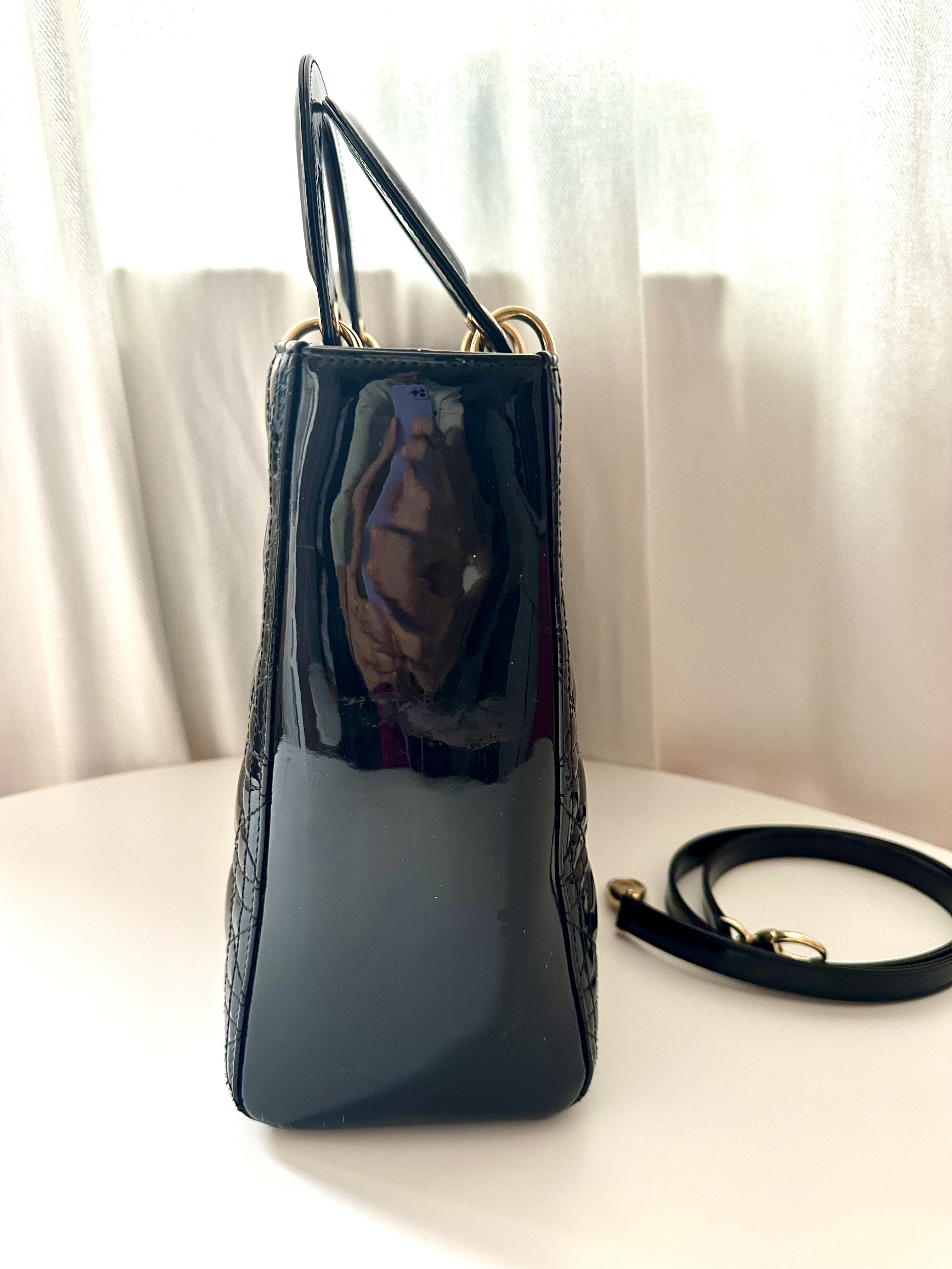 Dior duża lakierowana torebka Lady dior - obrazek 4