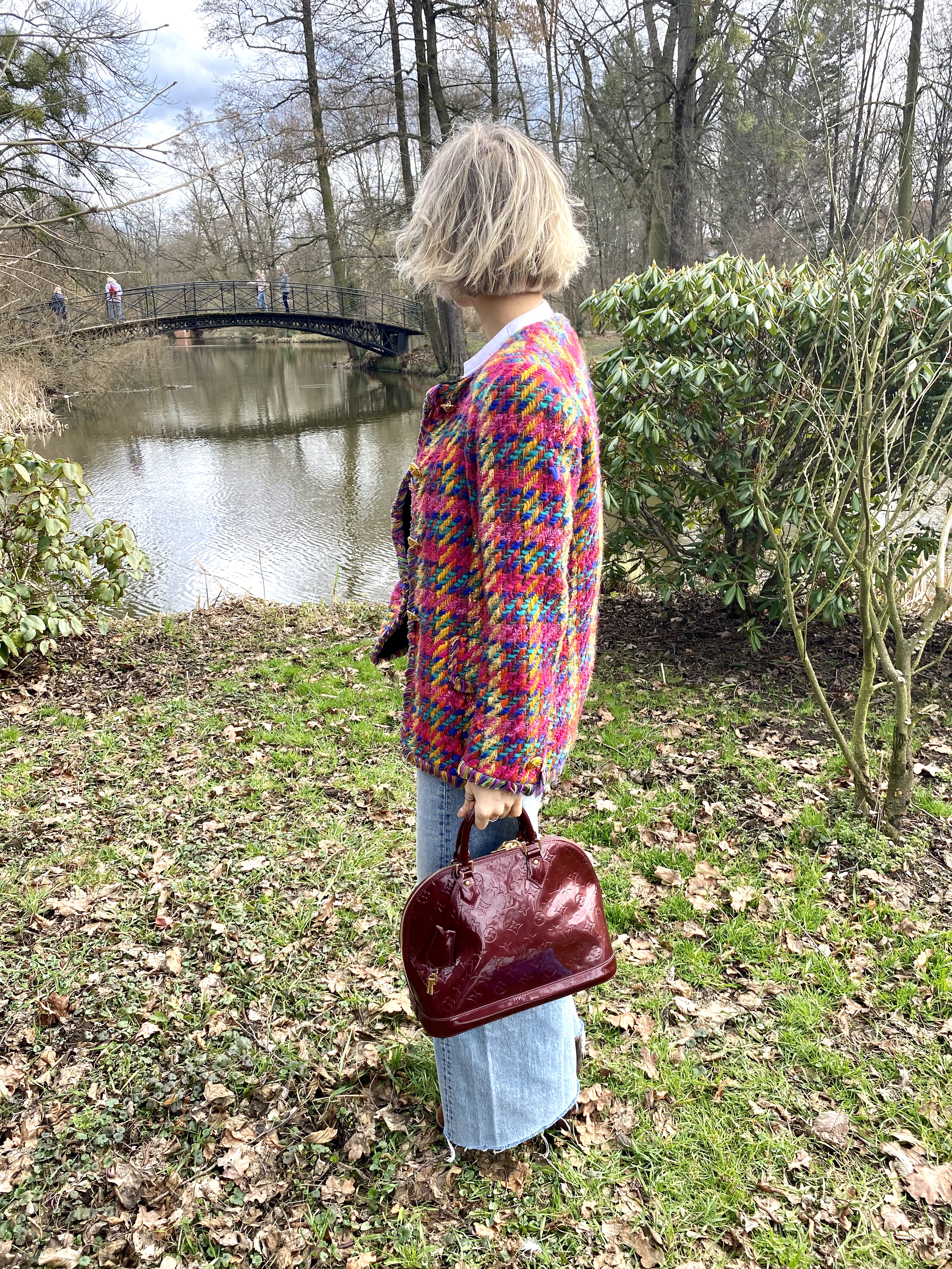 Louis Vuitton Alma vernis lakierowana torebka kuferek - obrazek 3