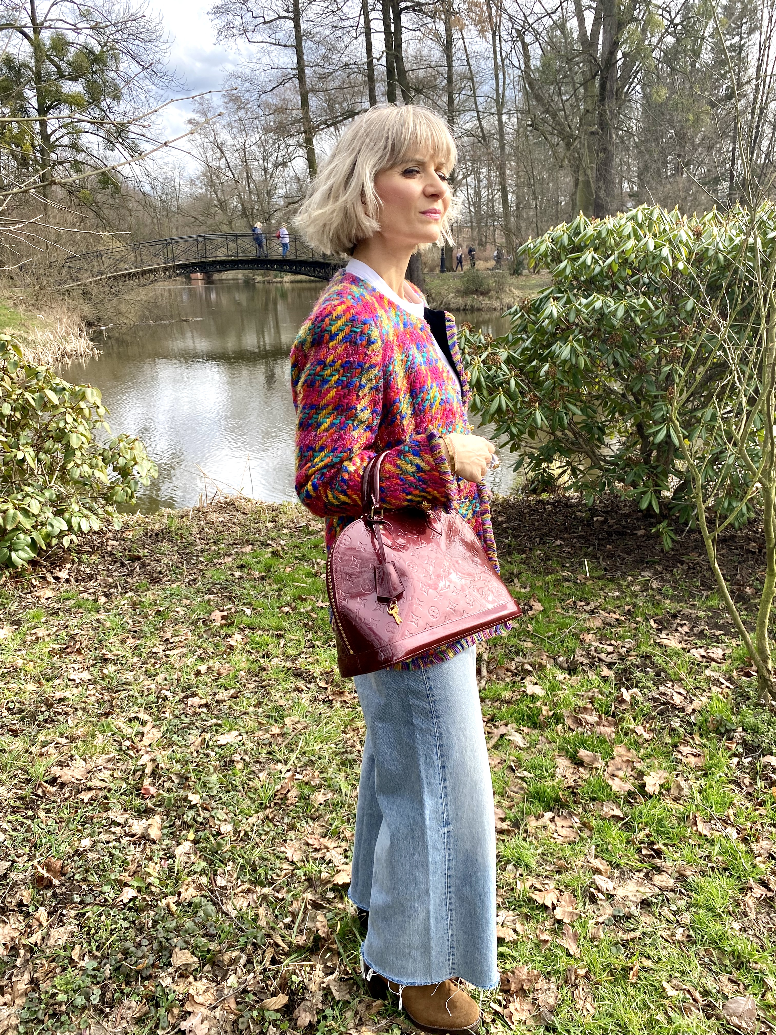 Louis Vuitton Alma vernis lakierowana torebka kuferek - obrazek 4