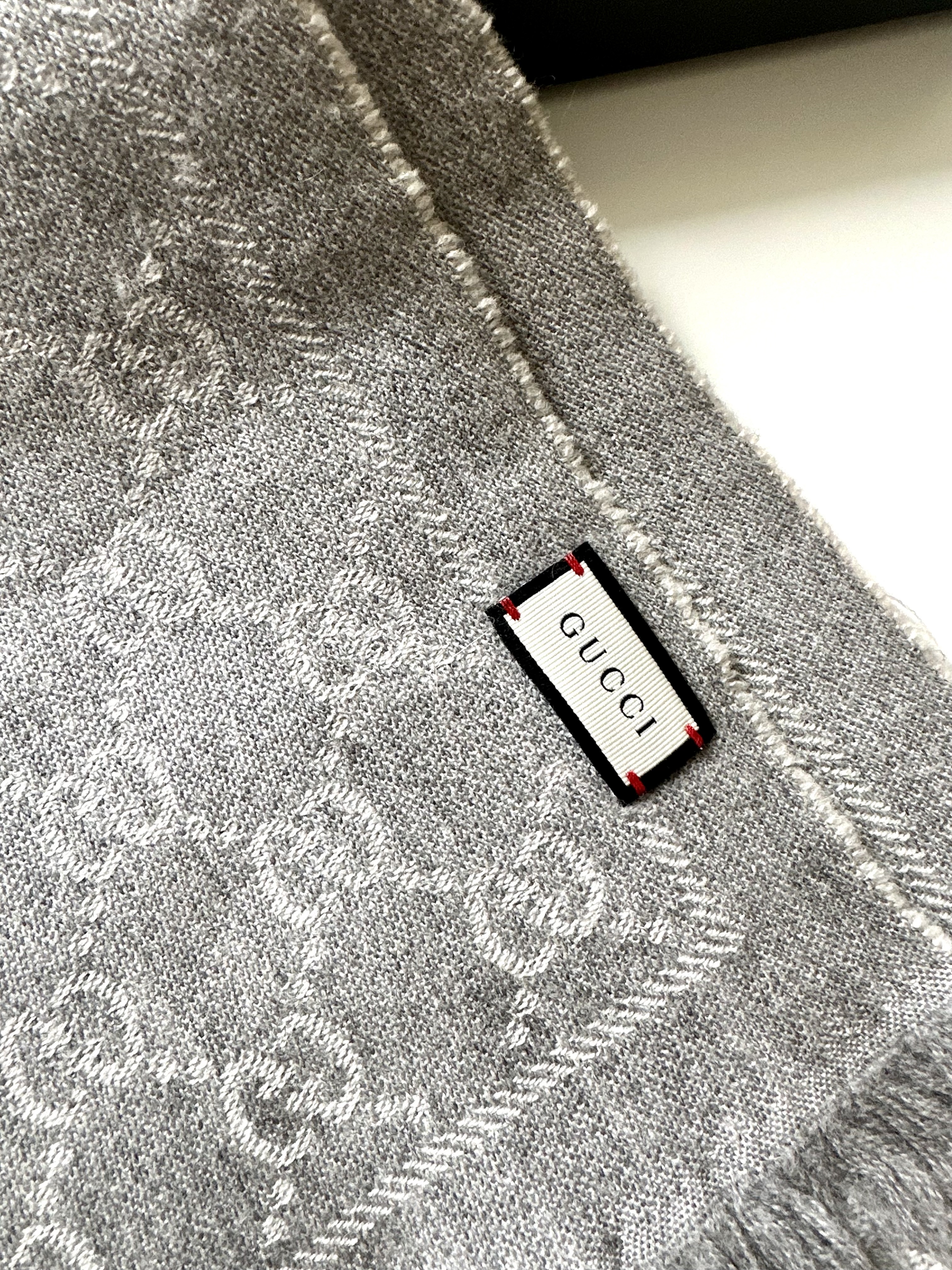 Gucci dwustronny wełniany szal - obrazek 2