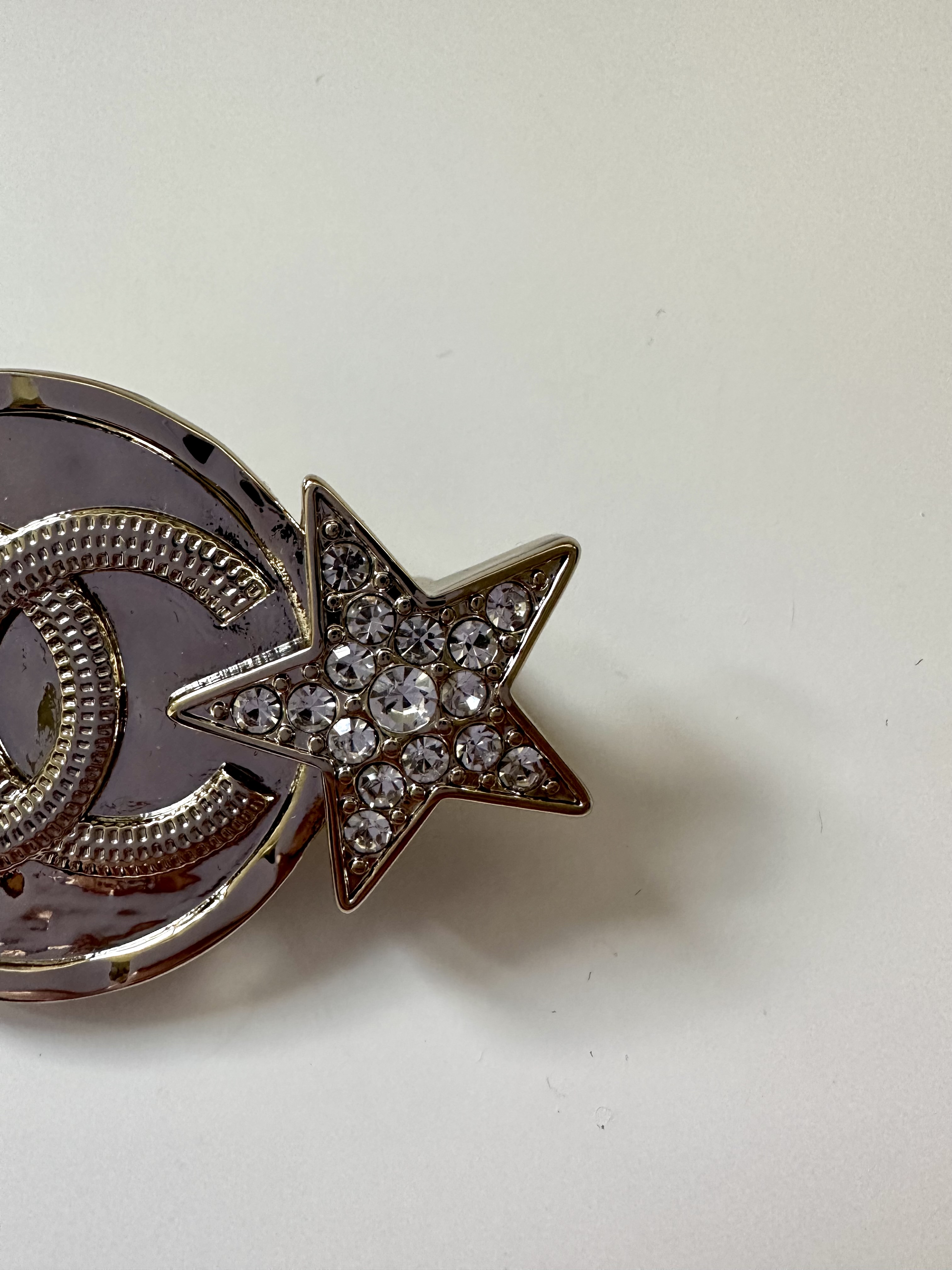 Chanel srebrna broszka - obrazek 4