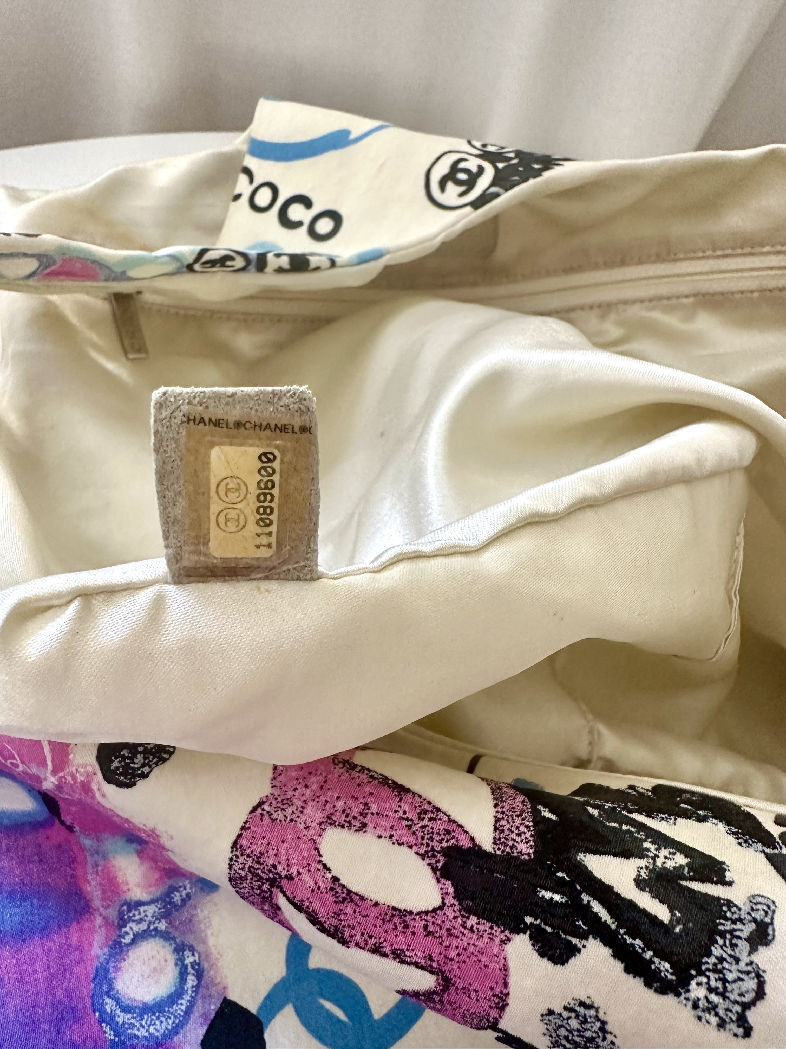 Chanel vintage materiałowa torebka graffiti - obrazek 5