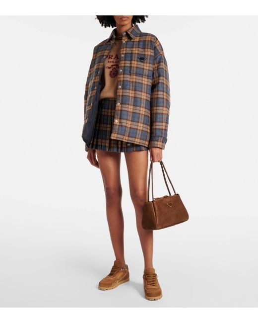 Prada czekoladowa zamszowa torebka - obrazek 4