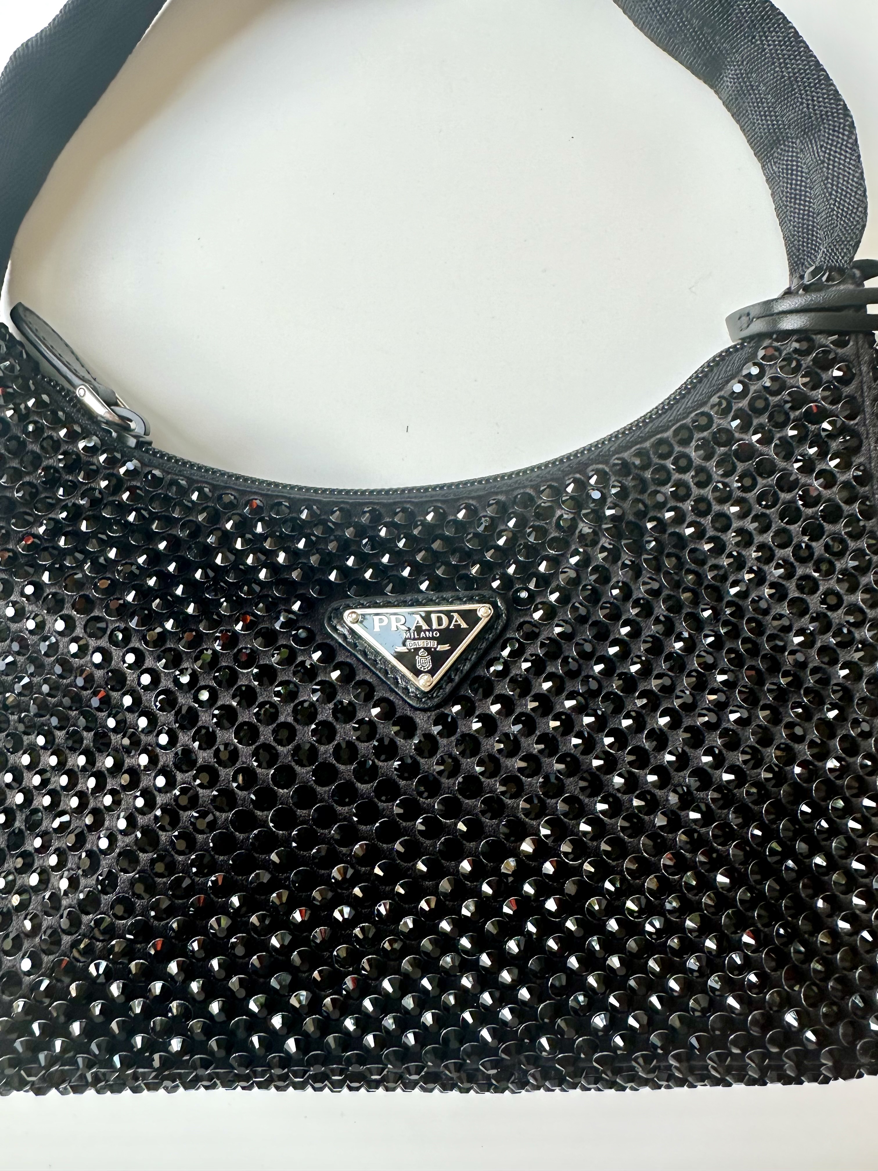 Prada Crystal embellished satin tote Red-Edition torebka - obrazek 4