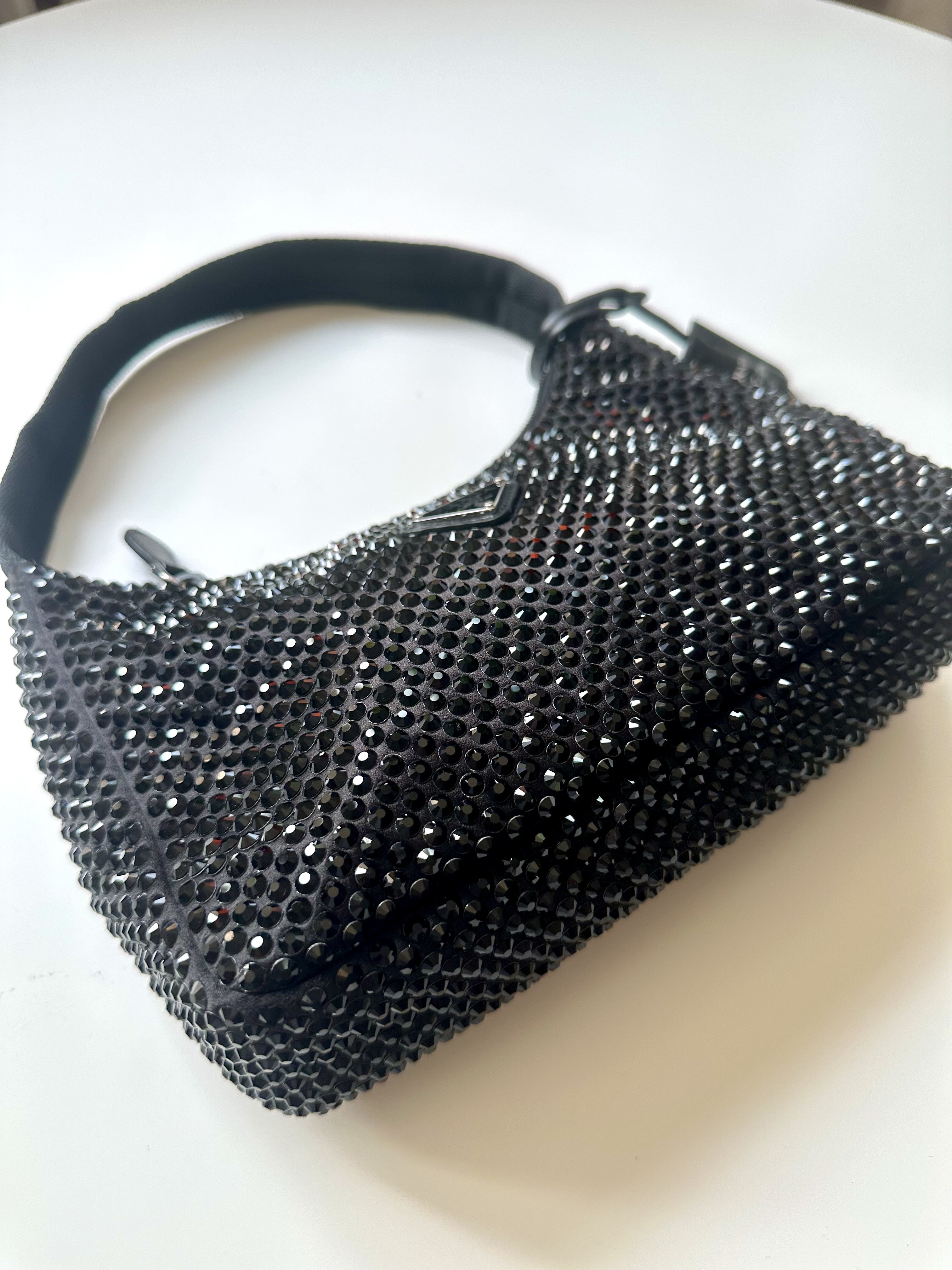 Prada Crystal embellished satin tote Red-Edition torebka - obrazek 3