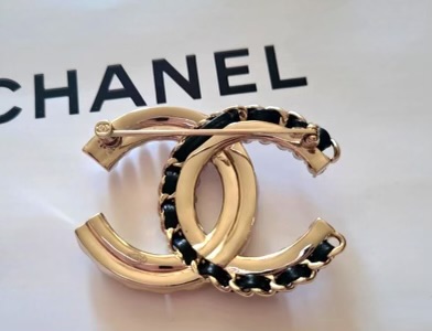 Broszka Chanel nowa kolekcja - obrazek 4