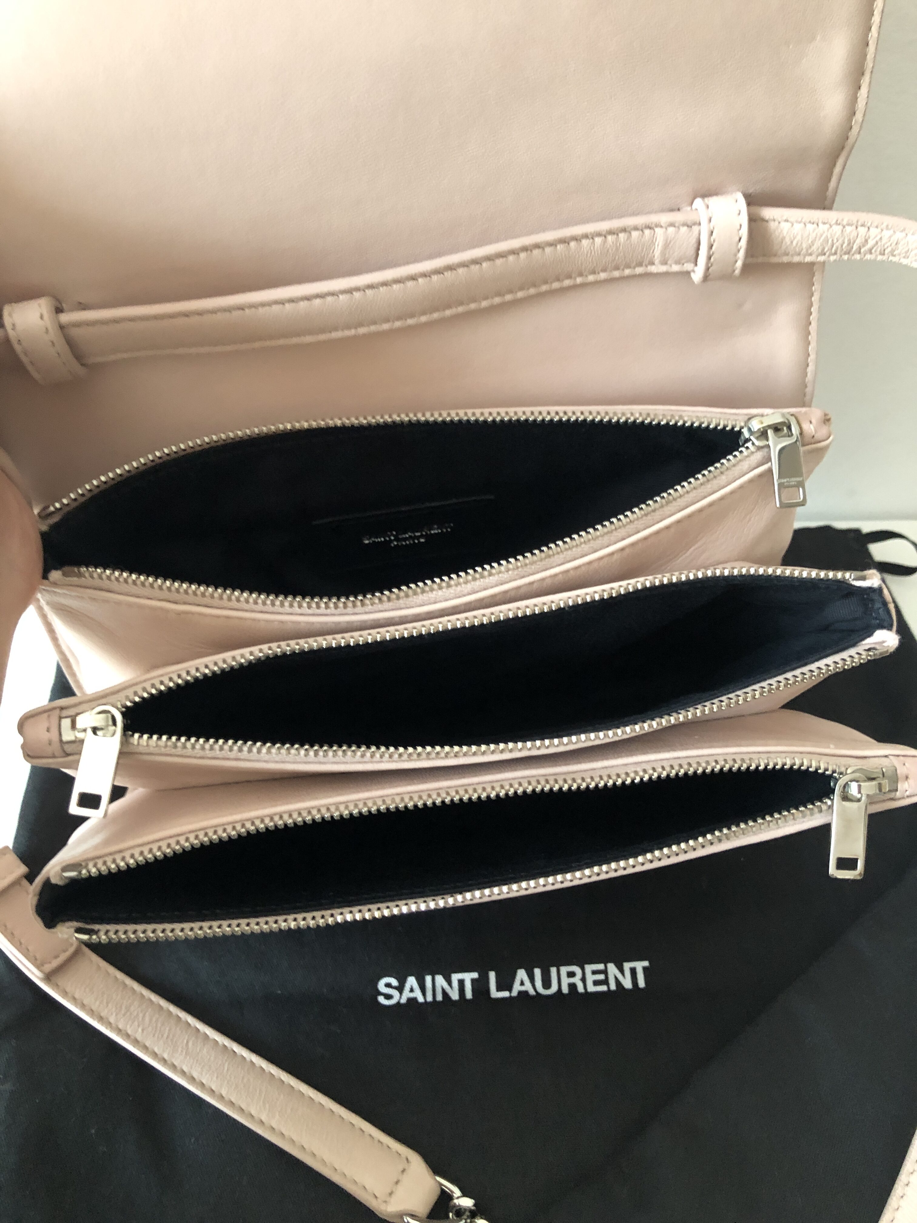 SAINT LAURENT Angie Quilted Crossbody Bag – torebka - obrazek 11