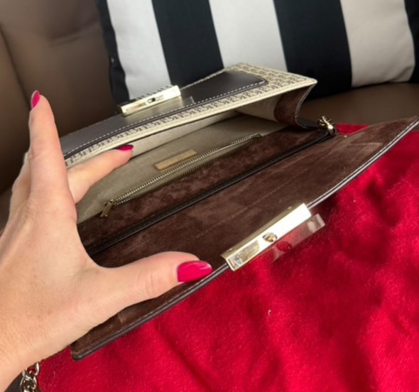 Carolina Herrera kopertowa torebka na ramię - obrazek 3