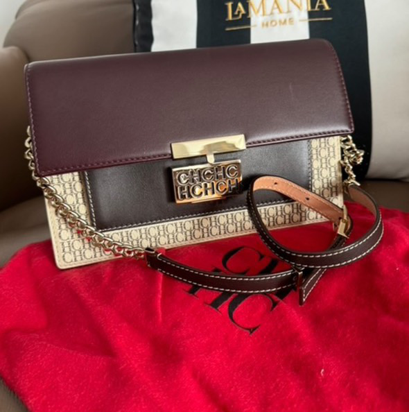 Carolina Herrera kopertowa torebka na ramię - obrazek 5