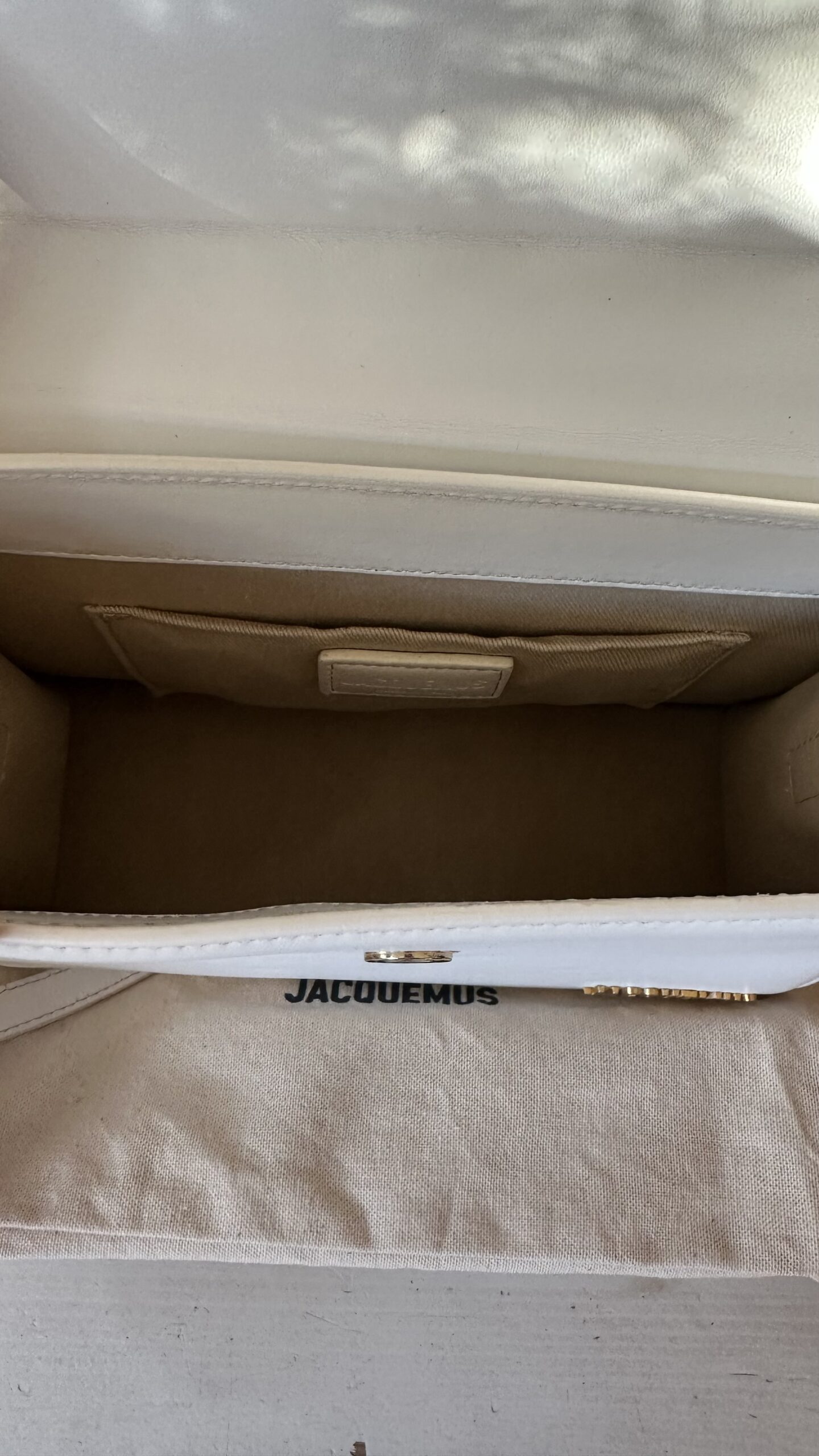 Jacquemus Le Chiquito Moyen White Handbag - obrazek 5