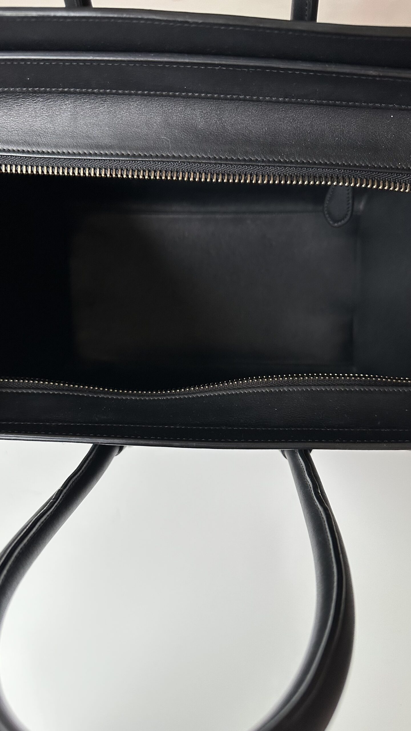 Celine Luggage czarna klasyczna torebka - obrazek 5