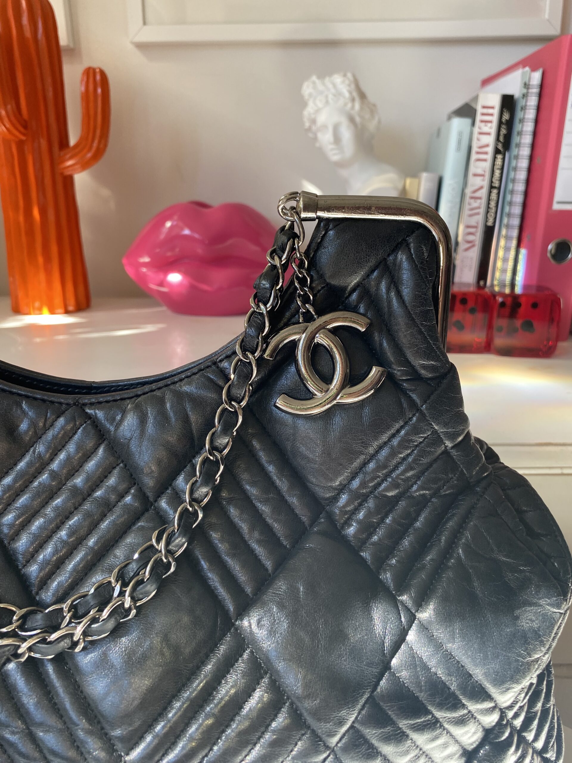 Chanel duża czarna pikowana torebka vintage - obrazek 2