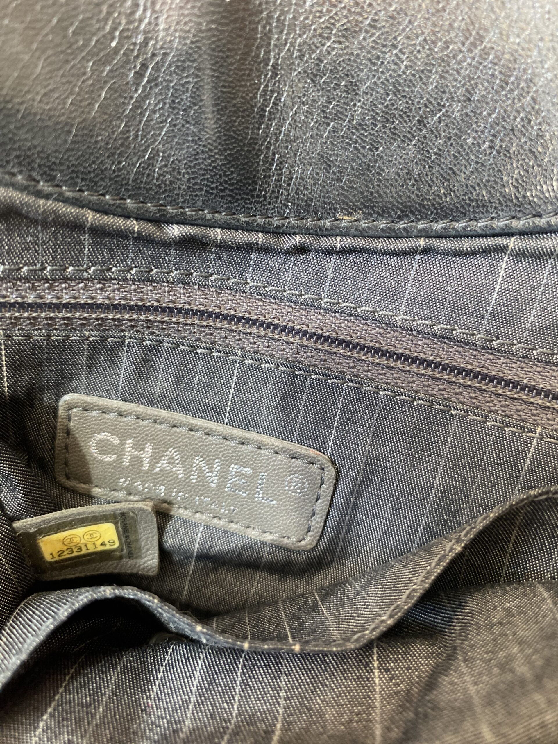 Chanel duża czarna pikowana torebka vintage - obrazek 7