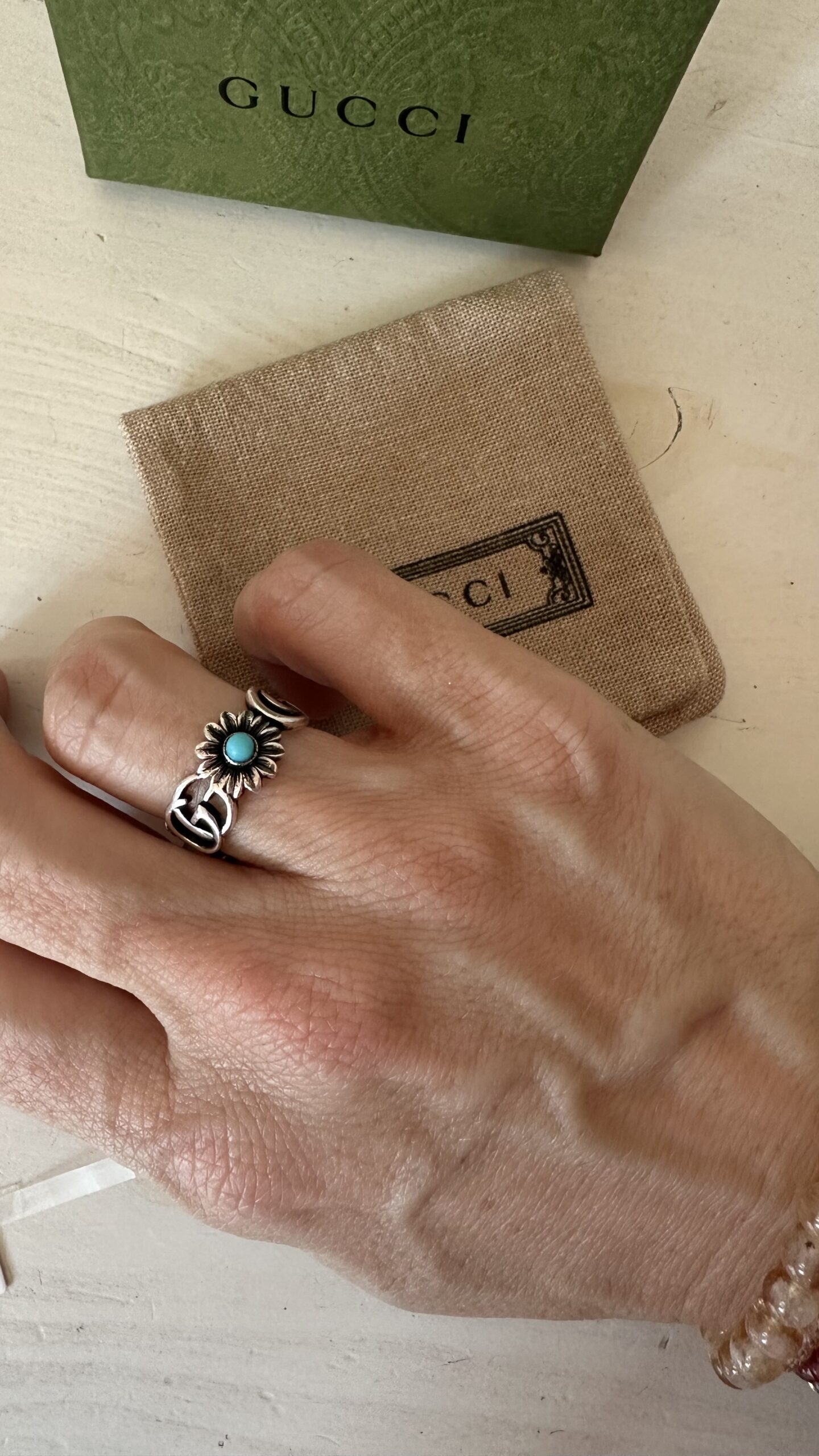 Gucci srebrny pierścionek 14 - obrazek 4