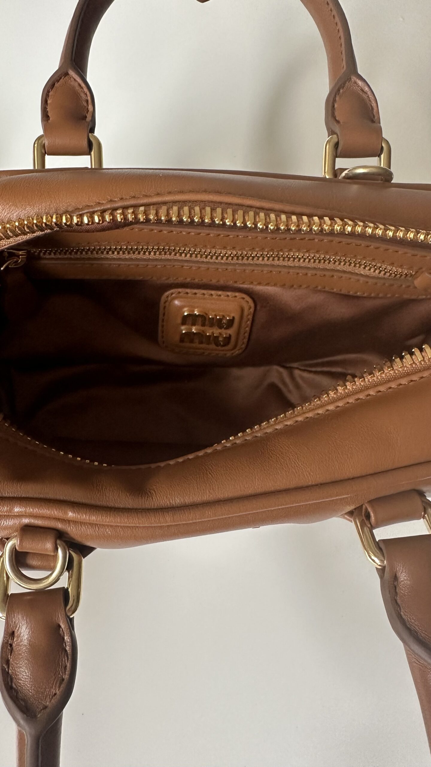 Miu Miu Arcadie camel torebka - obrazek 6