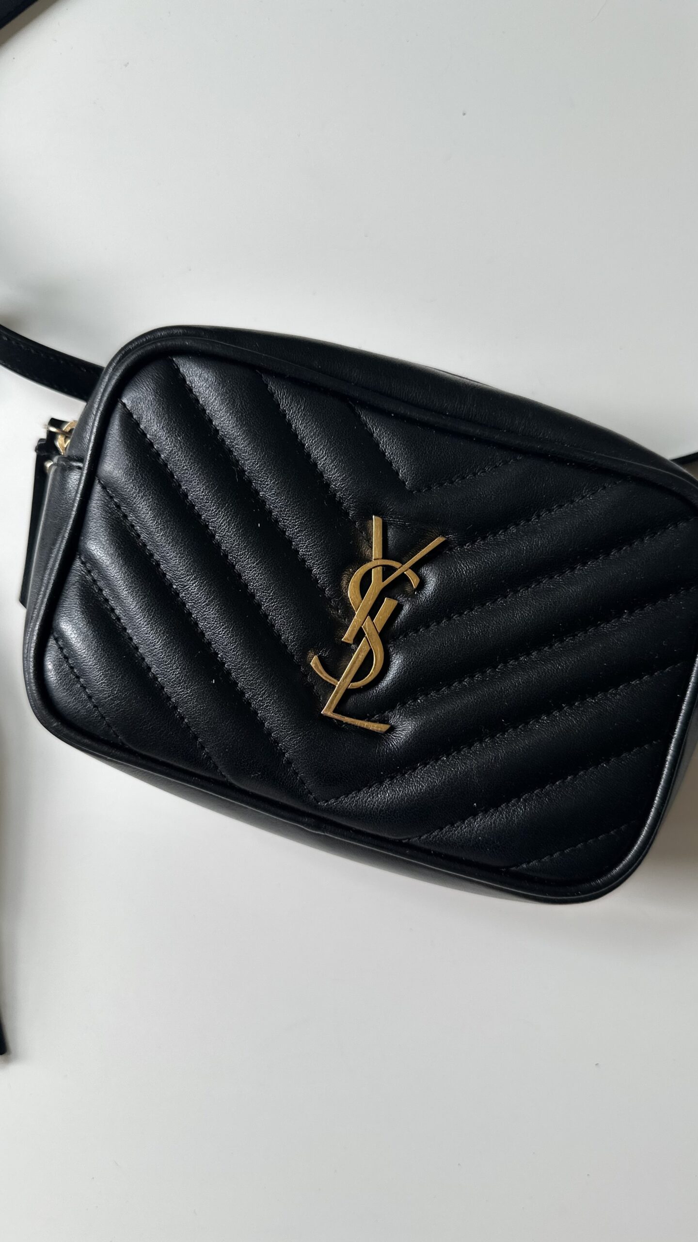 Saint Laurent czarna nerka torebka - obrazek 2