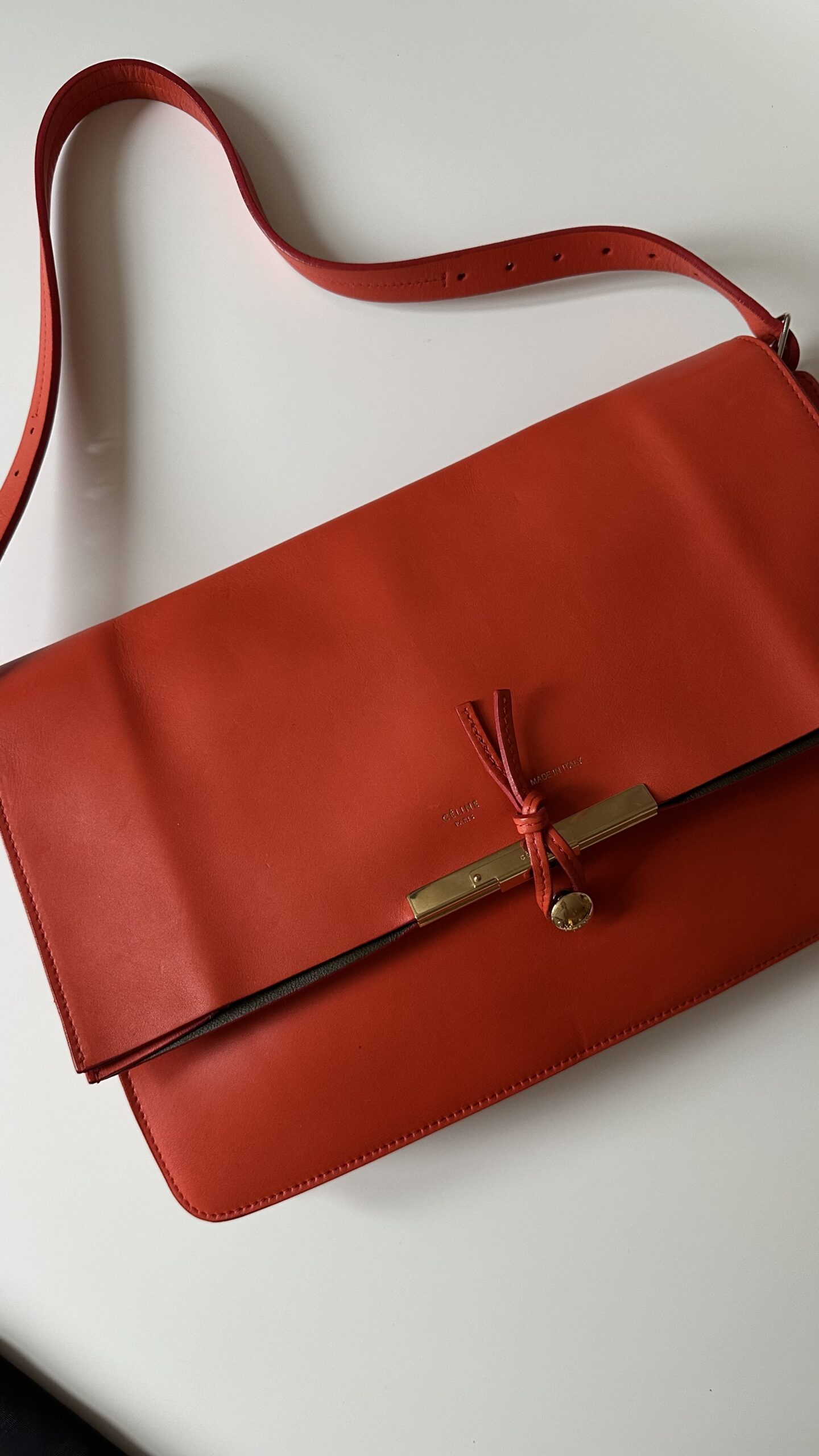 Celine duża klasyczna torebka koralowa - obrazek 5