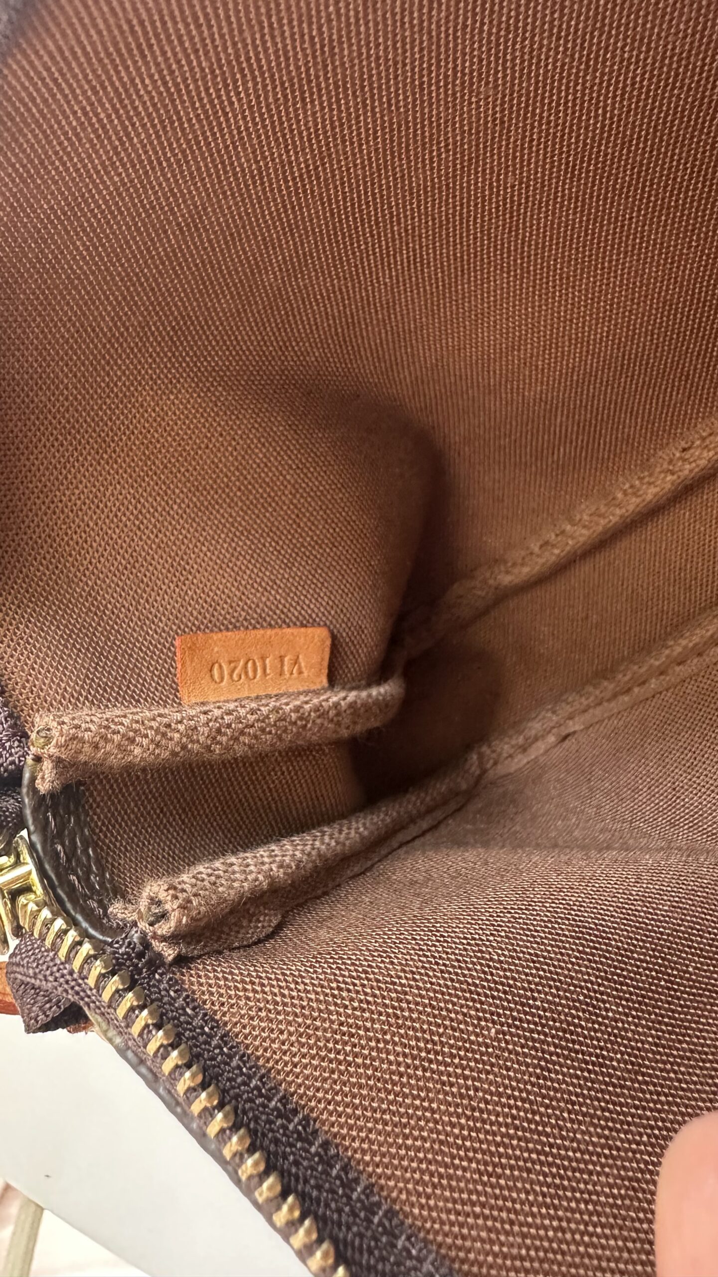 Louis Vuitton pochette monogram - obrazek 7