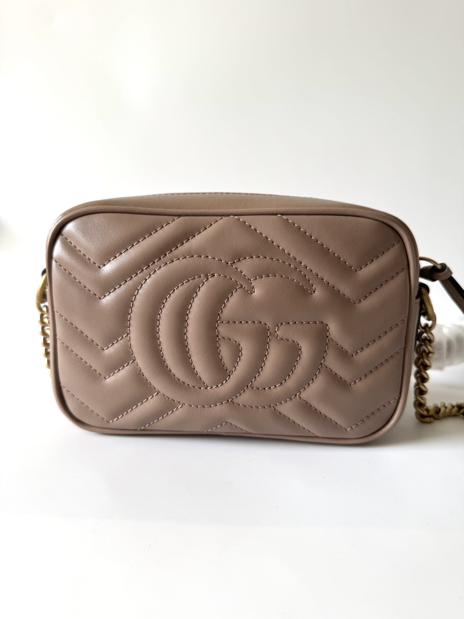 GUCCI GG Marmont Matelassé Mini Bag – torebka - obrazek 5