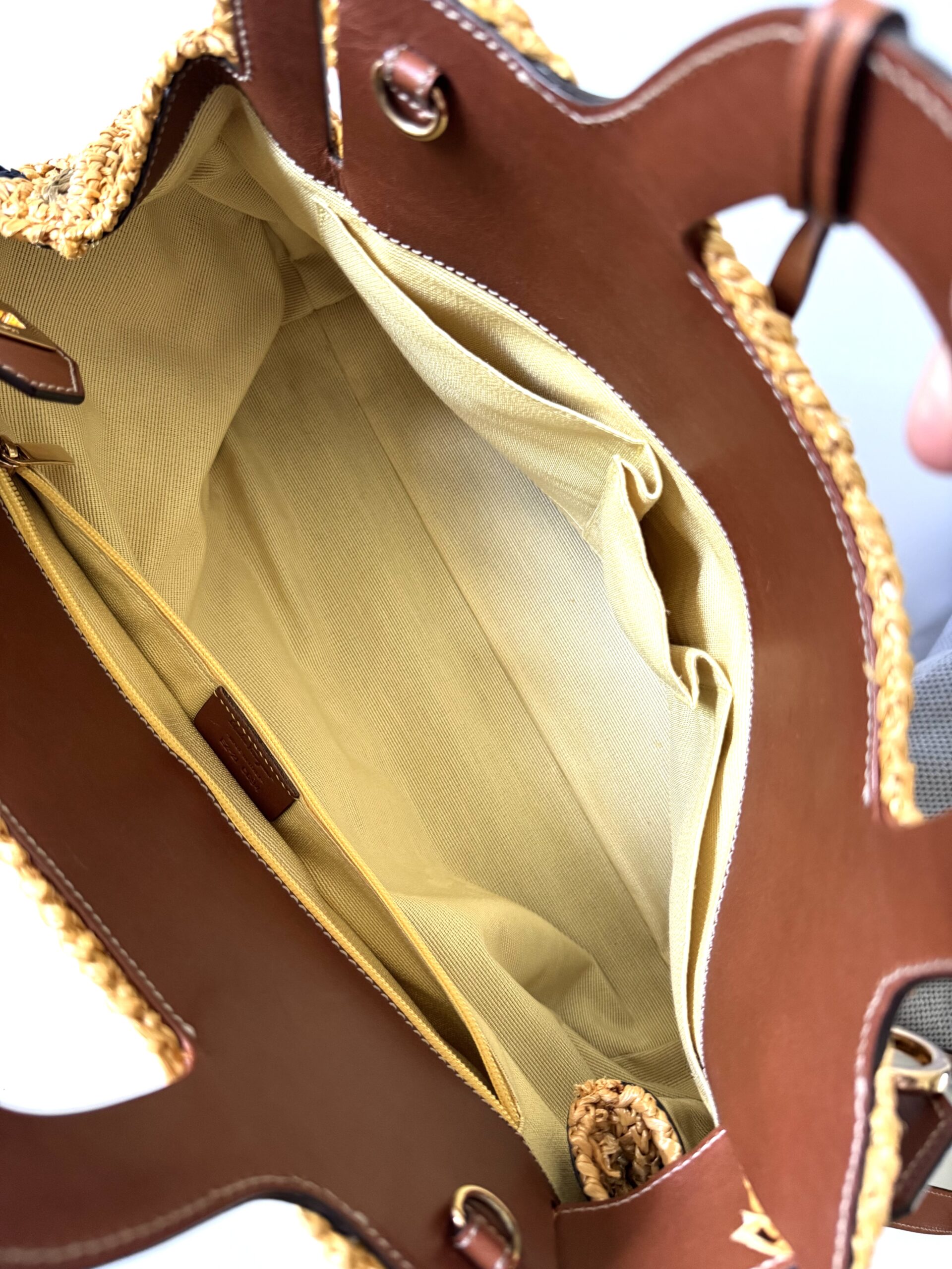 SALVATORE FERRAGAMO Gancini Handle Tote Raffia Wicker Bag - torebka - obrazek 14