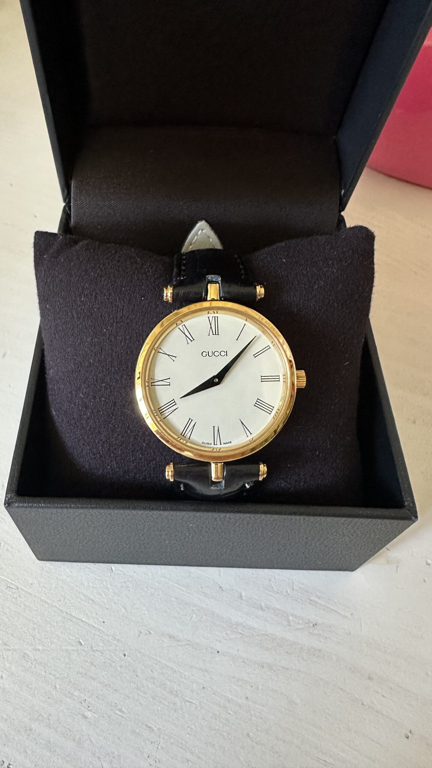 Gucci klasyczny zegarek vintage - obrazek 3