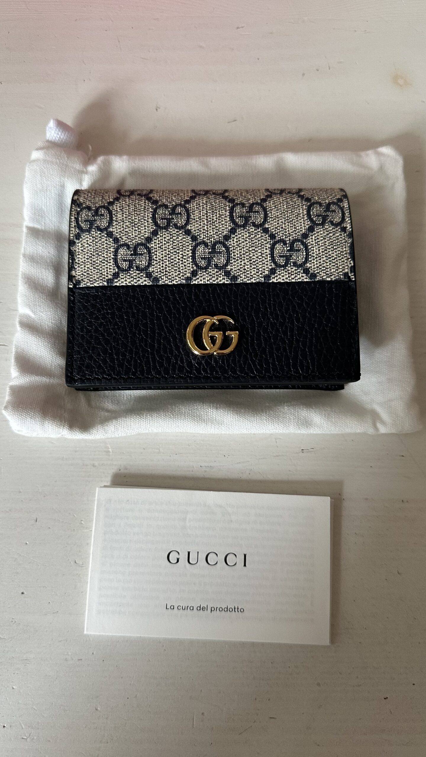 Gucci portfel klasyczny granatowy