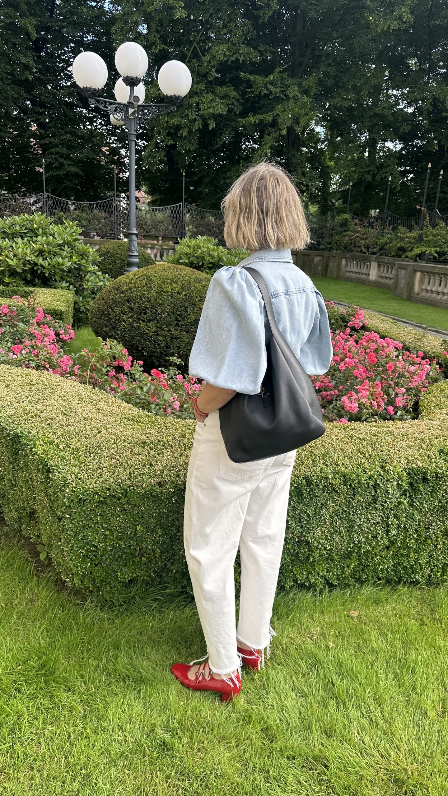 Saint Laurent LE 5 À 7 supple LARGE czarna torebka - obrazek 10