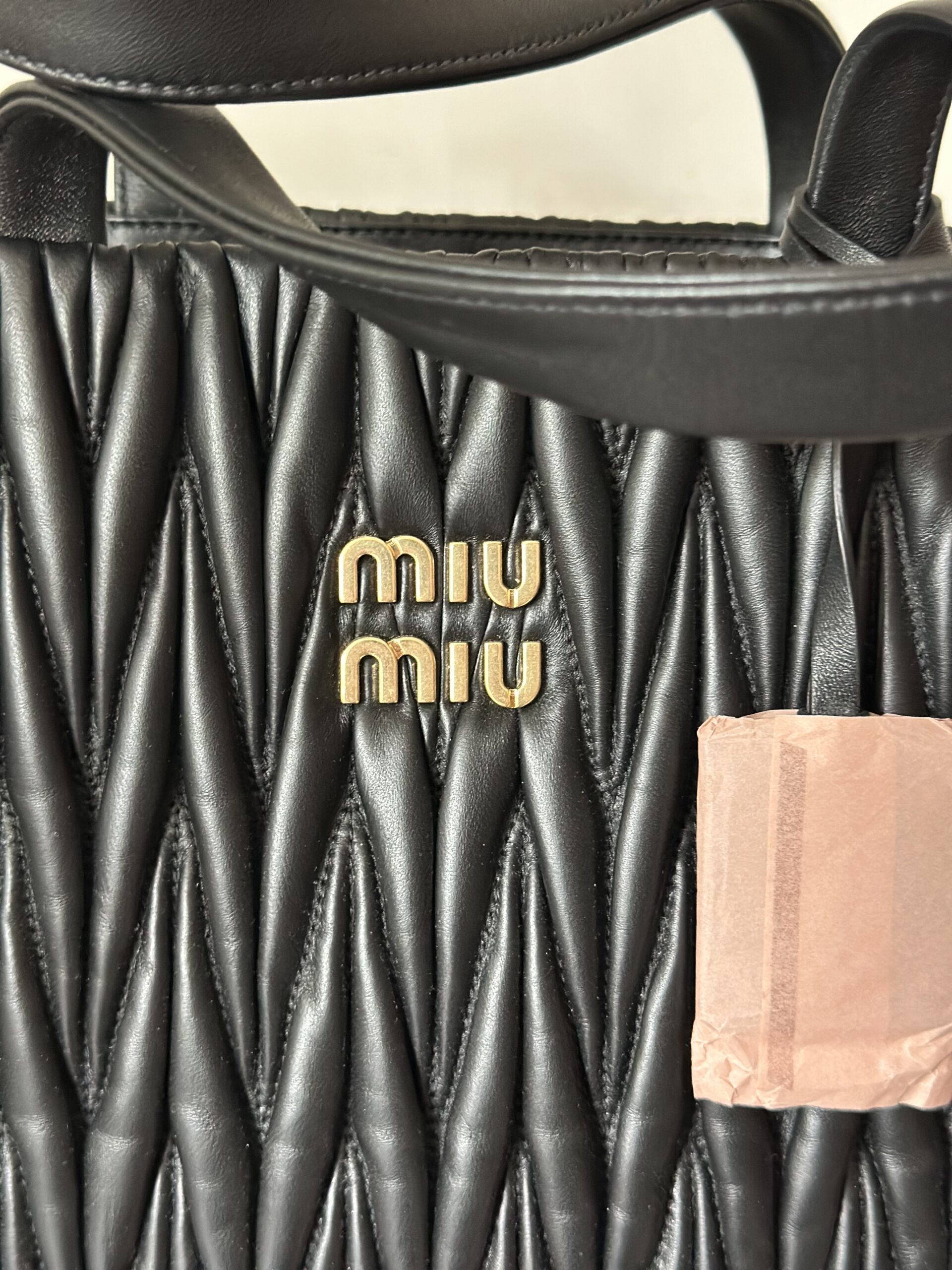 Miu Miu Matelasse czarna duża torebka - obrazek 3