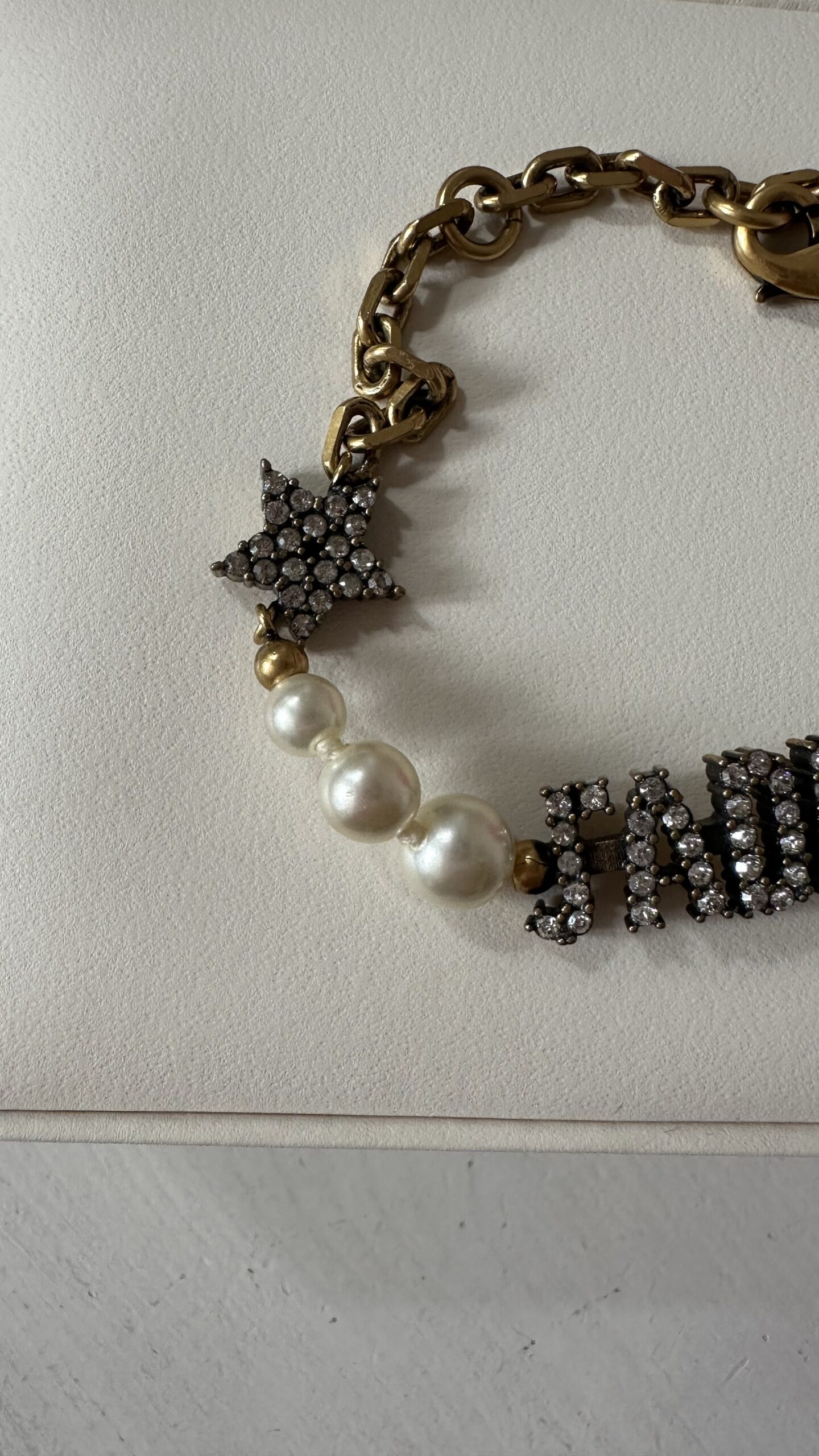 Dior regulowana bransoletka z perełkami i kryształkami - obrazek 3