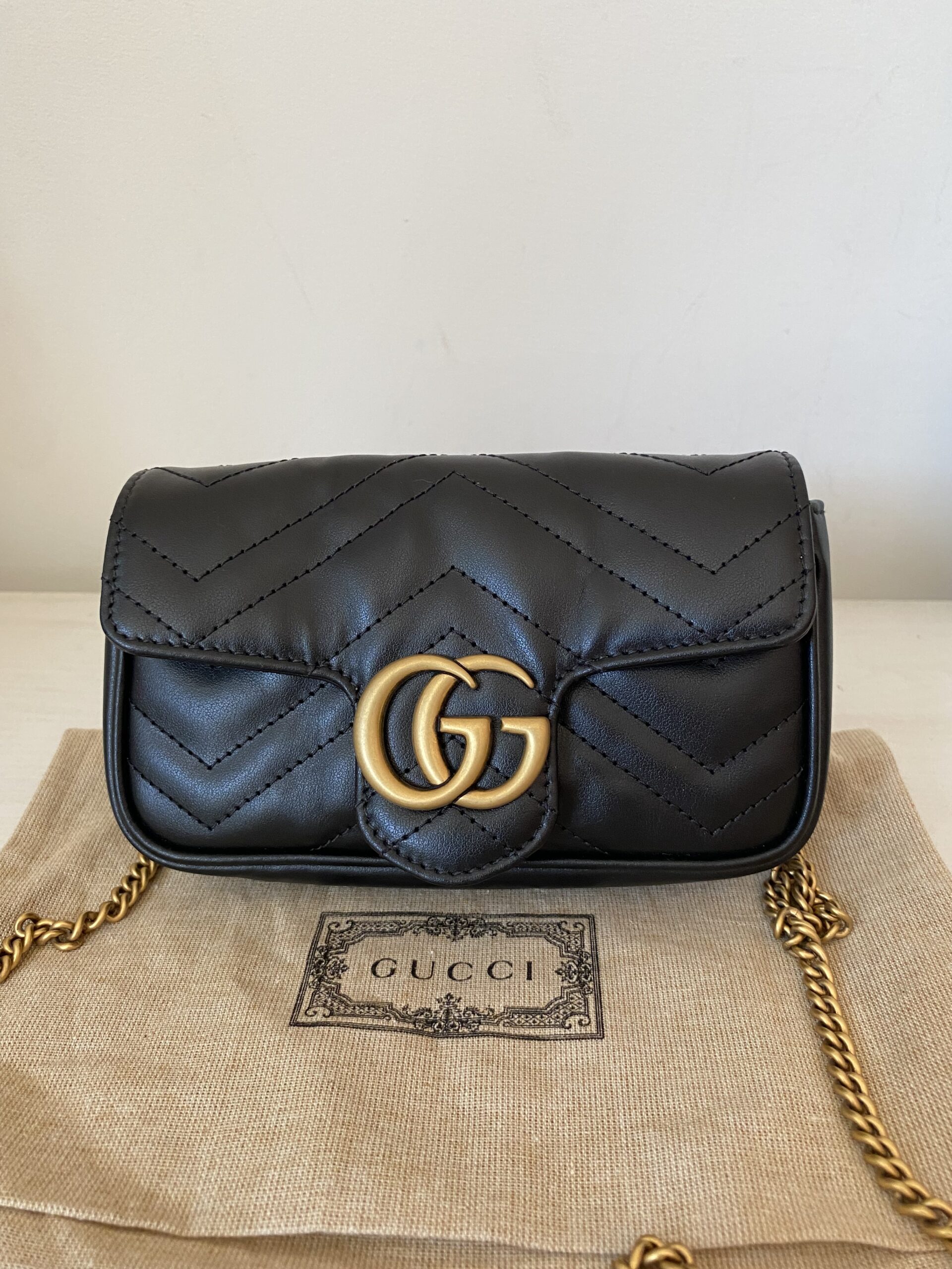 Gucci marmont mini czarna torebka - obrazek 2