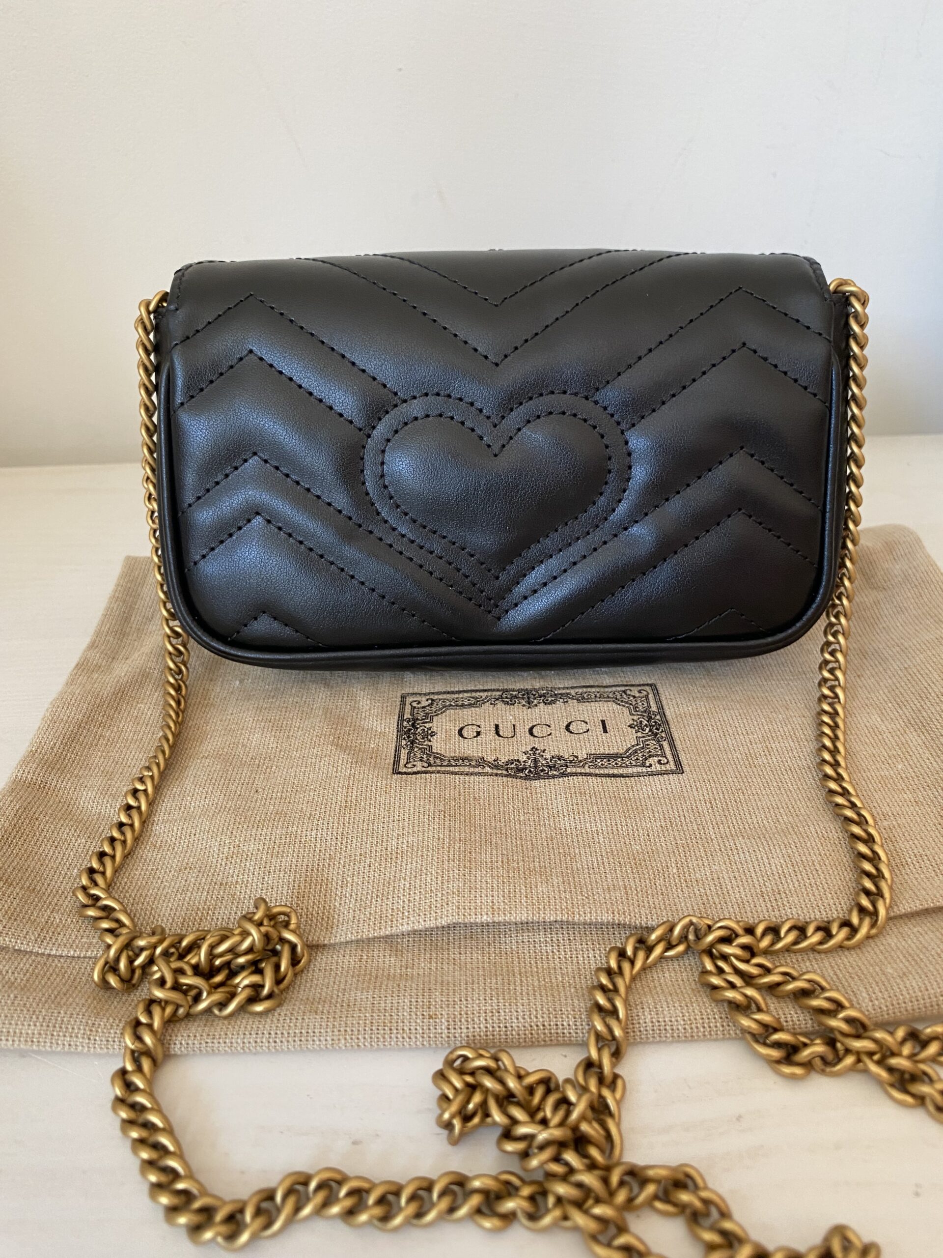 Gucci marmont mini czarna torebka - obrazek 3