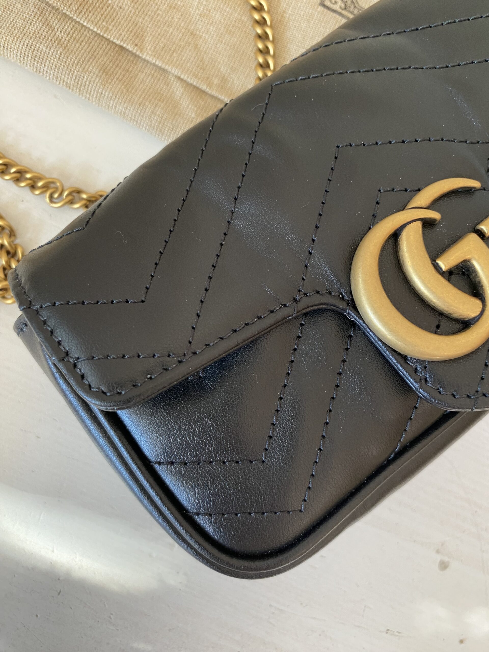 Gucci marmont mini czarna torebka - obrazek 5