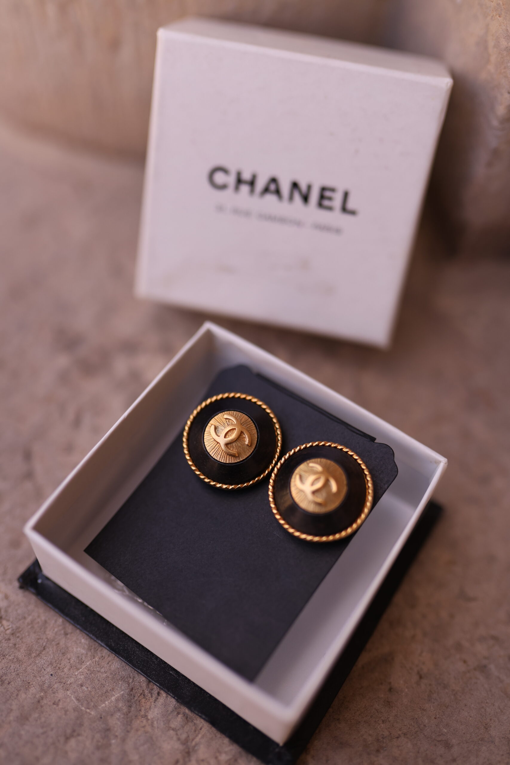 Chanel klipsy w stylu art deco 1993 vintage - obrazek 3