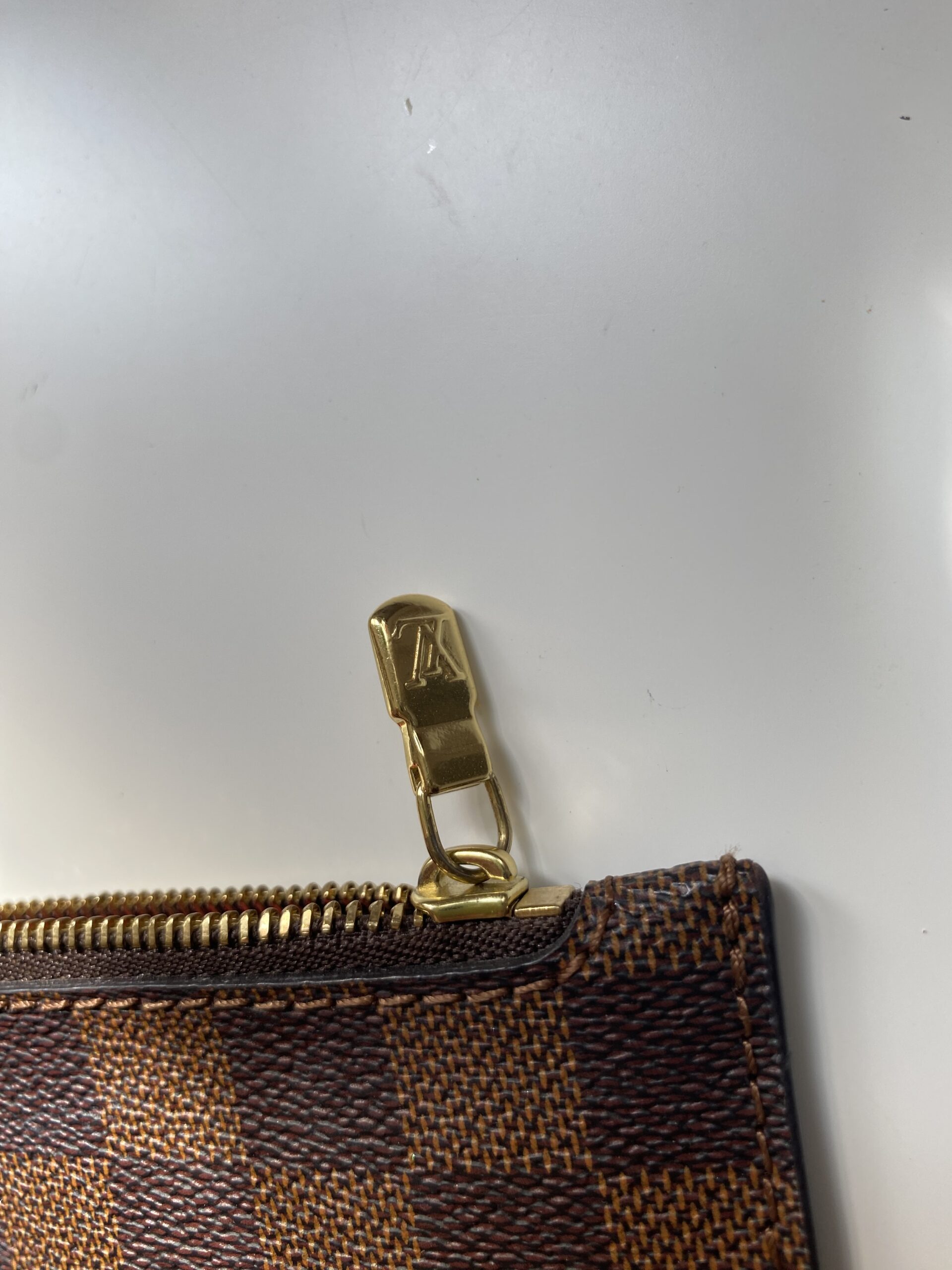 Louis Vuitton pochette damier - obrazek 4