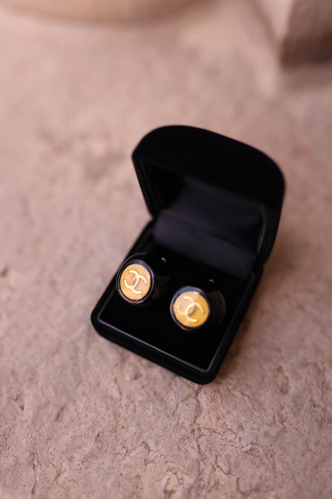 Chanel akrylowe klipsy vintage 1996