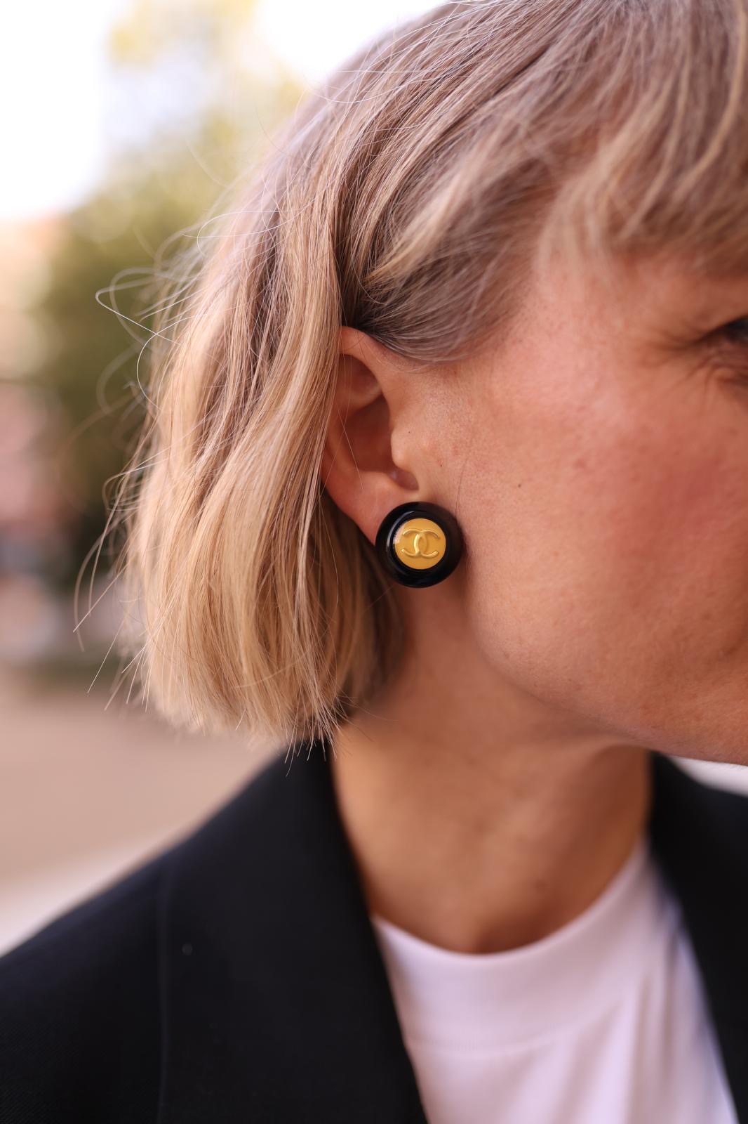 Chanel akrylowe klipsy vintage 1996 - obrazek 2