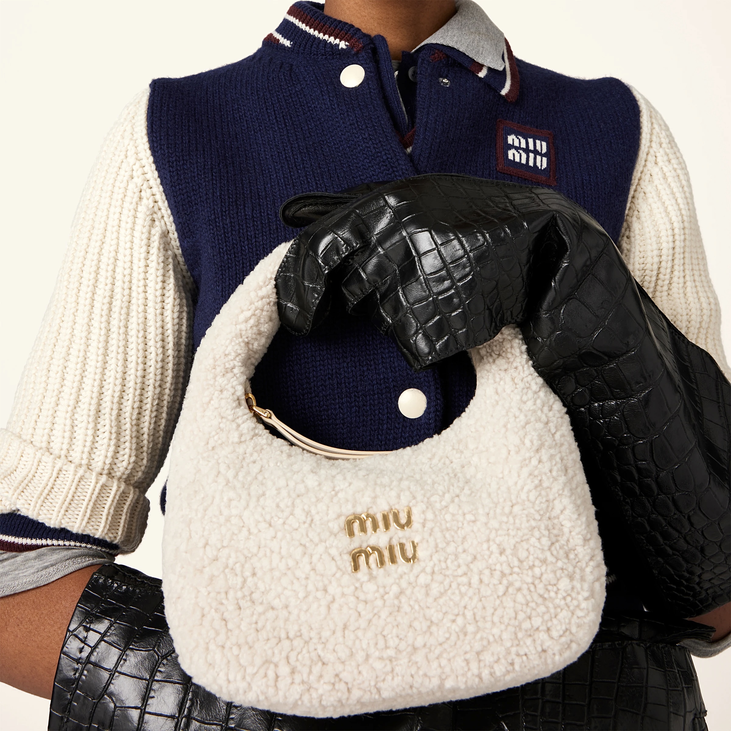 MIU MIU Wander Shearling Shoulder bag – torebka - obrazek 18