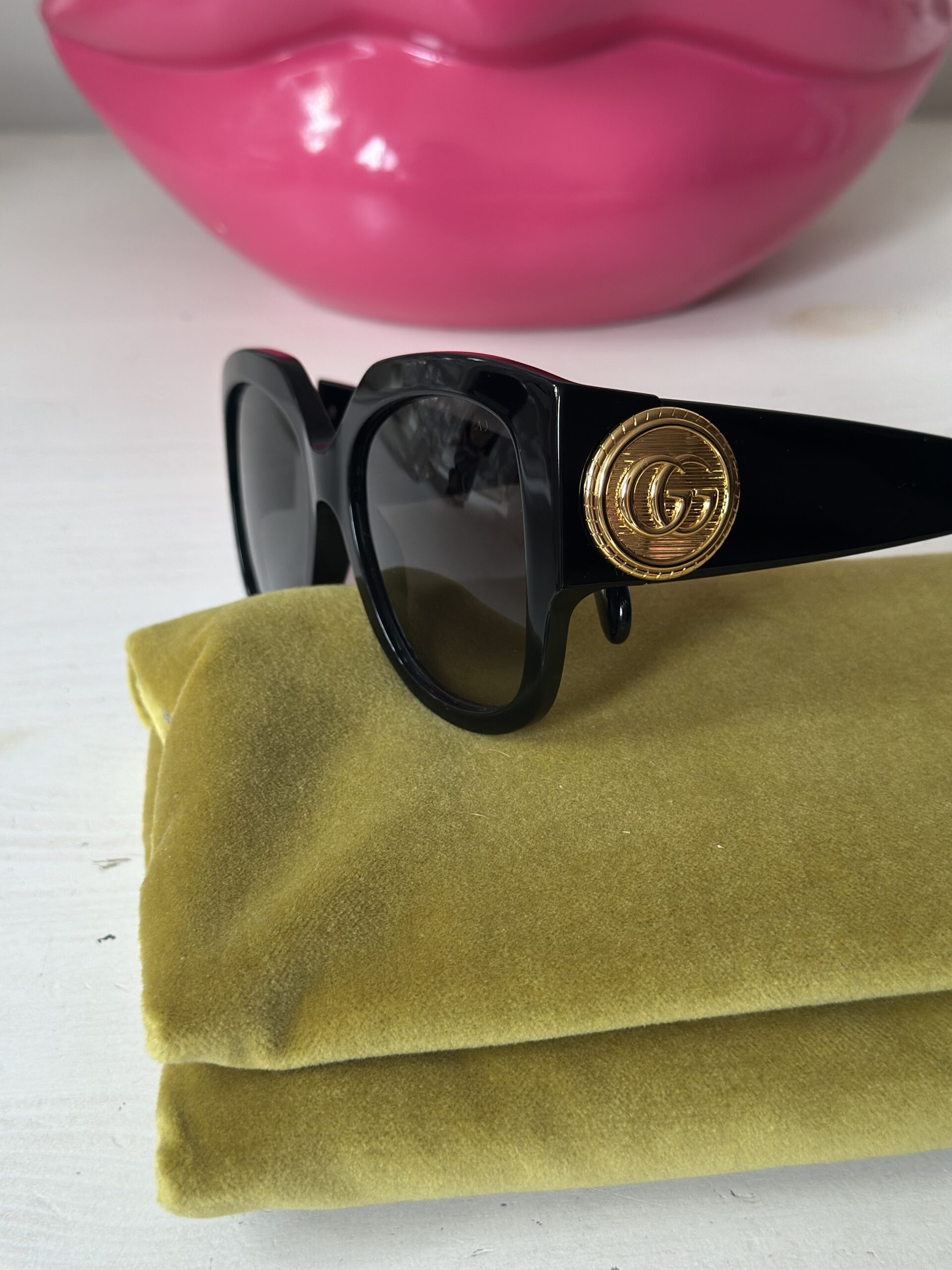 Gucci czarne klasyczne okulary - obrazek 4