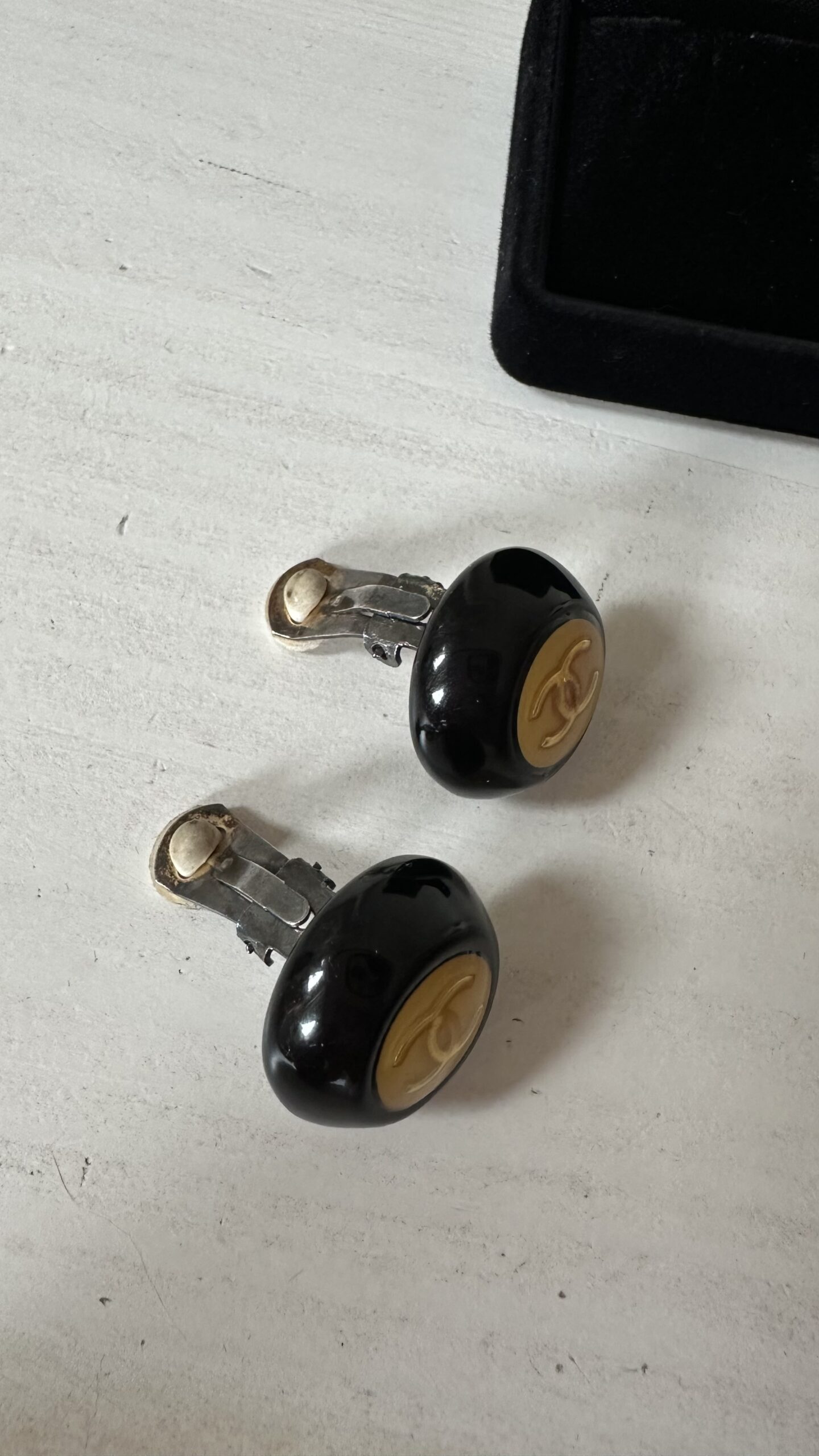 Chanel akrylowe klipsy vintage 1996 - obrazek 6