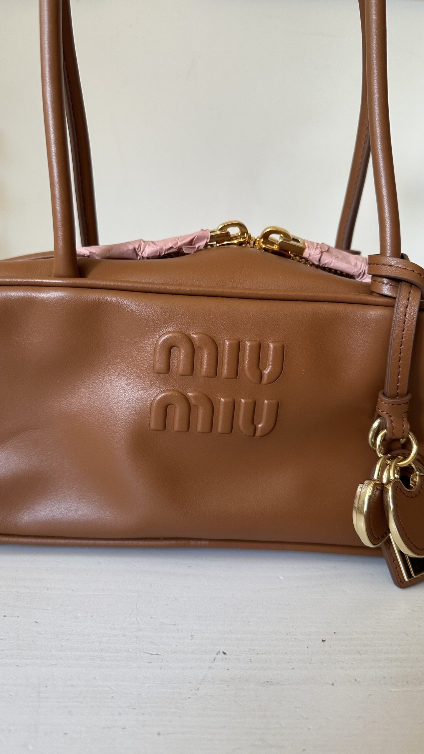 Miu Miu Beau w kolorze camel torebka - obrazek 3