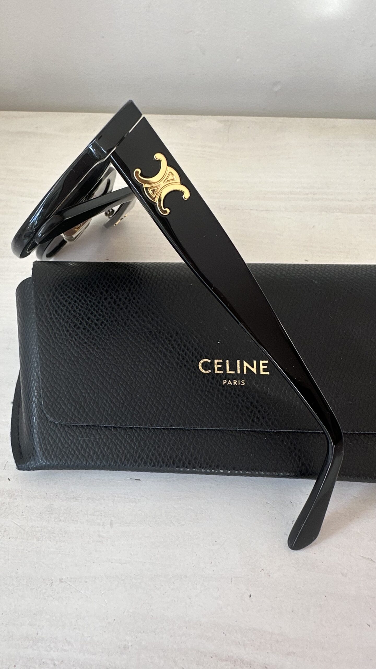 Celine czarne klasyczne okulary przeciwsłoneczne - obrazek 3