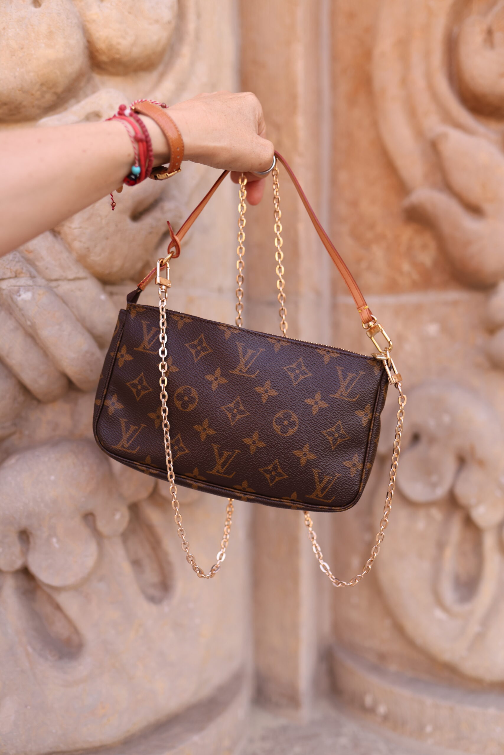 Louis Vuitton pochette monogram vintage