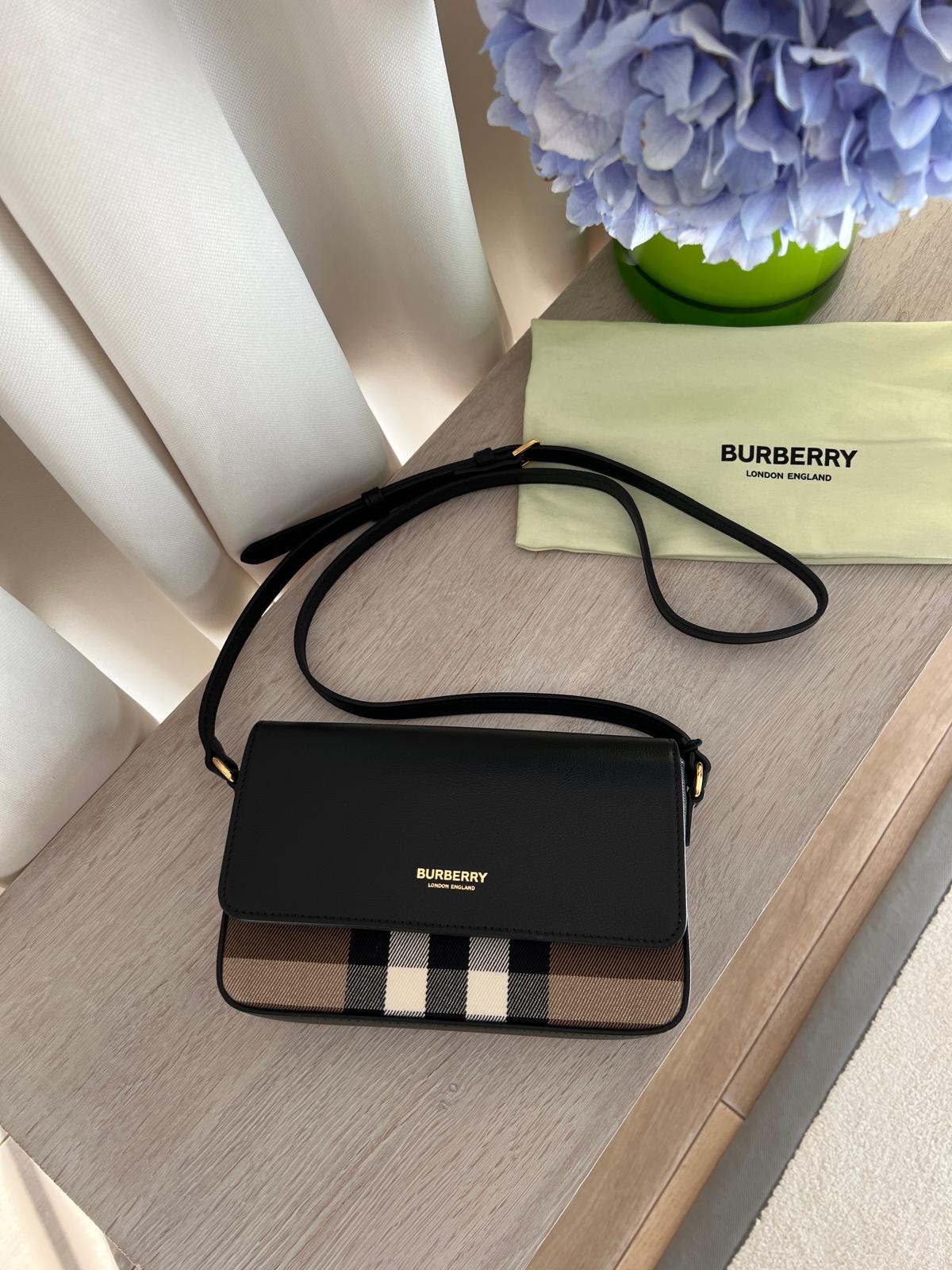 Burberry torebka klasyczna listonoszka