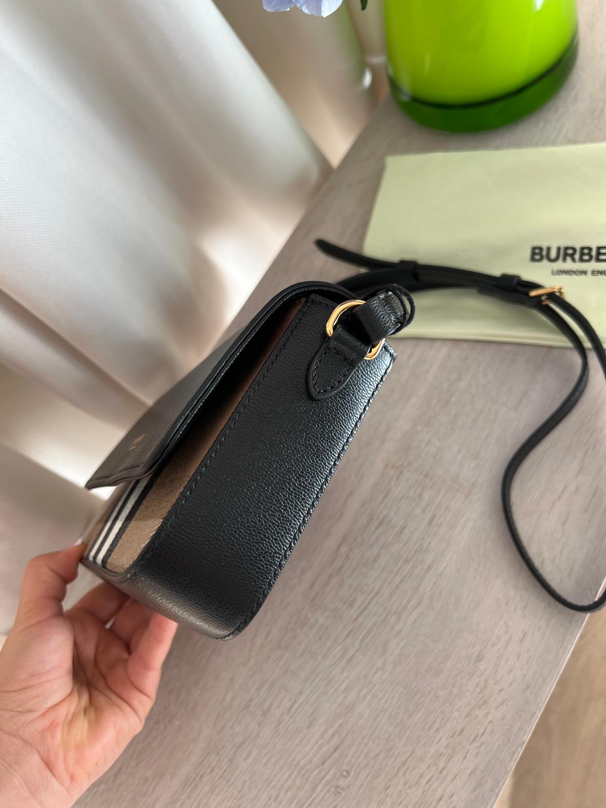 Burberry torebka klasyczna listonoszka - obrazek 6